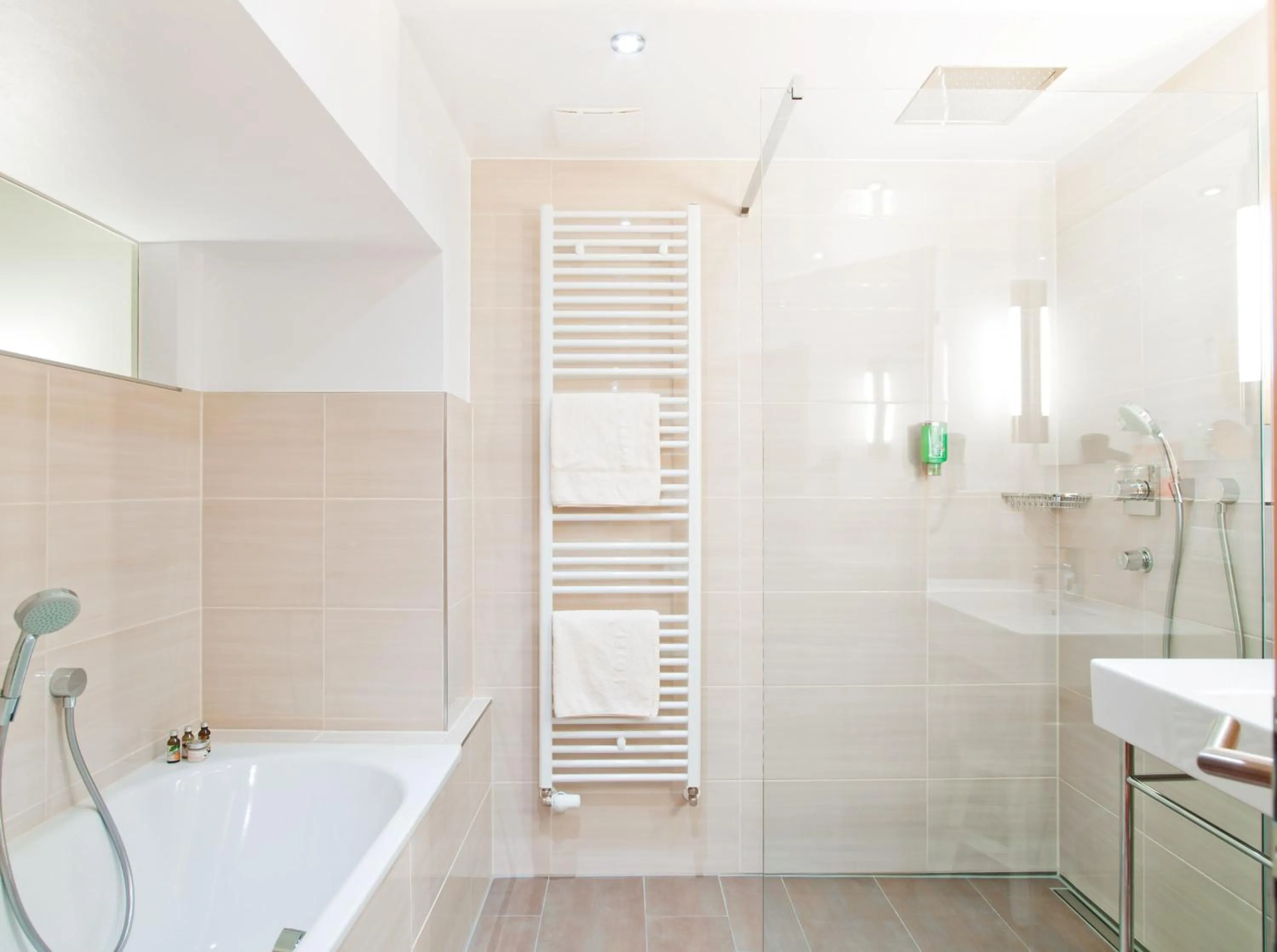 Bathroom in Hotel VICTORIA Nürnberg