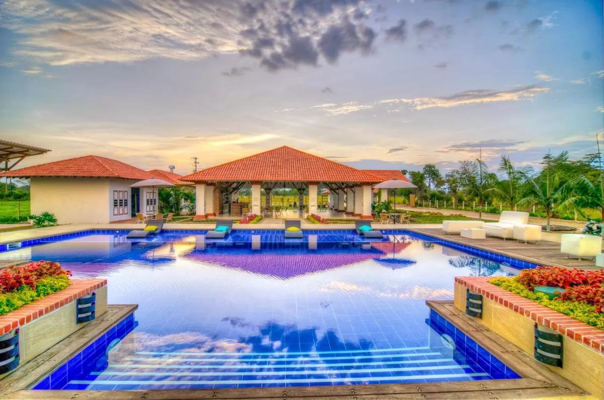 Swimming Pool in Brizantha Hotel Campestre