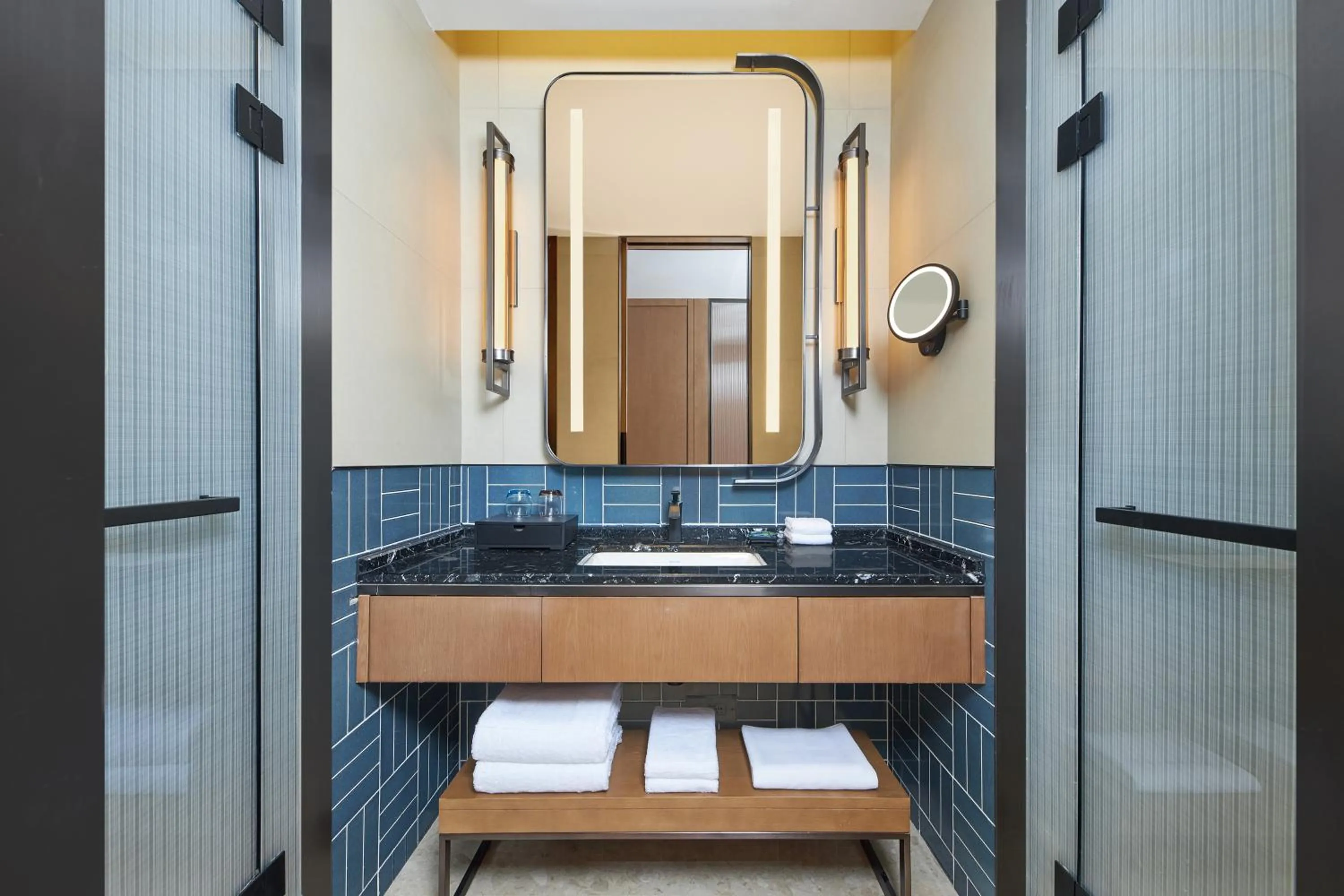 Toilet in Four Points by Sheraton Nanchang, Xihu