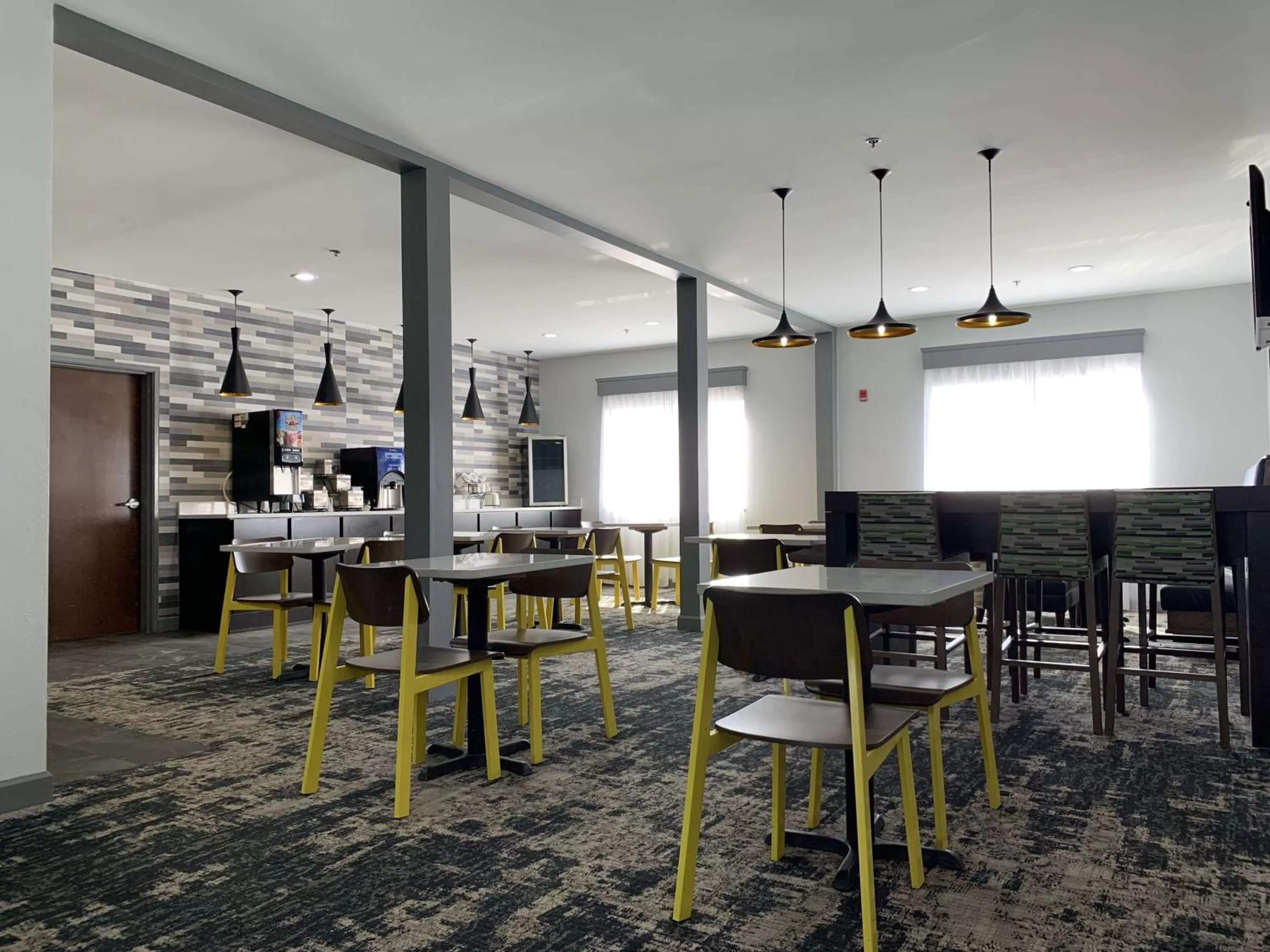 Restaurant/places to eat in Best Western Plus Olive Branch Hotel & Suites