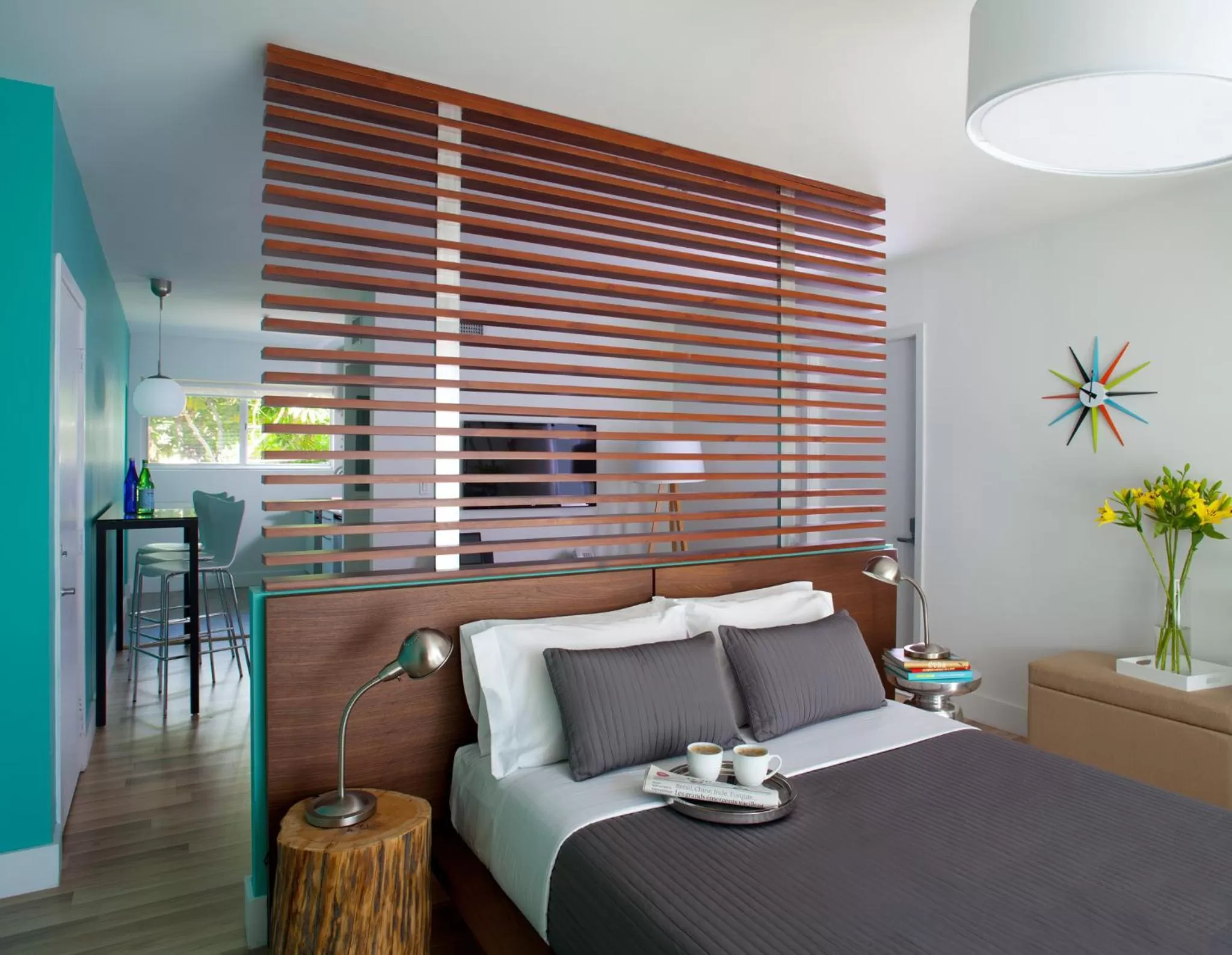 Bed in 1818 Meridian House Apartments and Suites by Eskape Collection