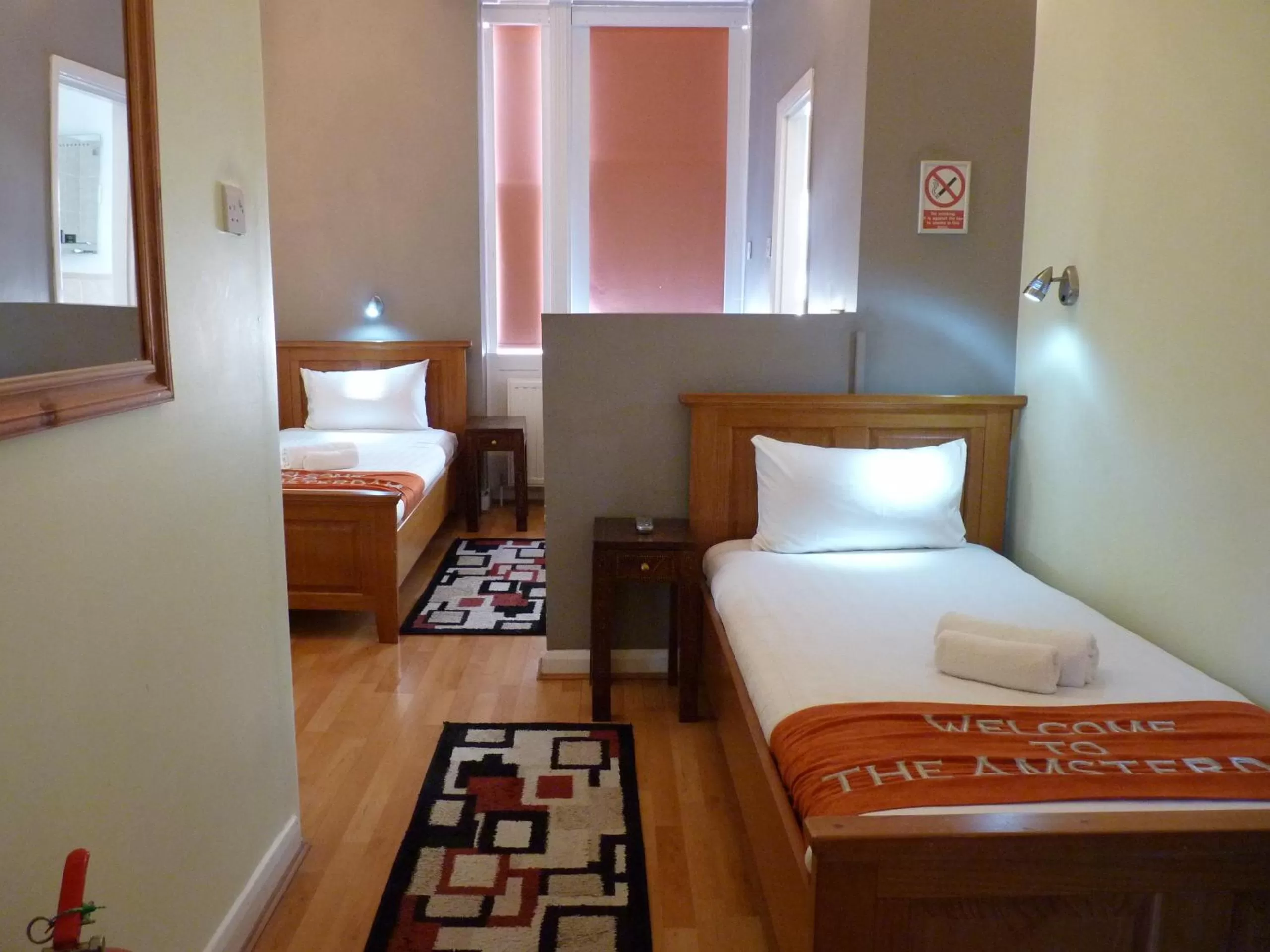 Bed in Amsterdam Hotel Brighton Seafront