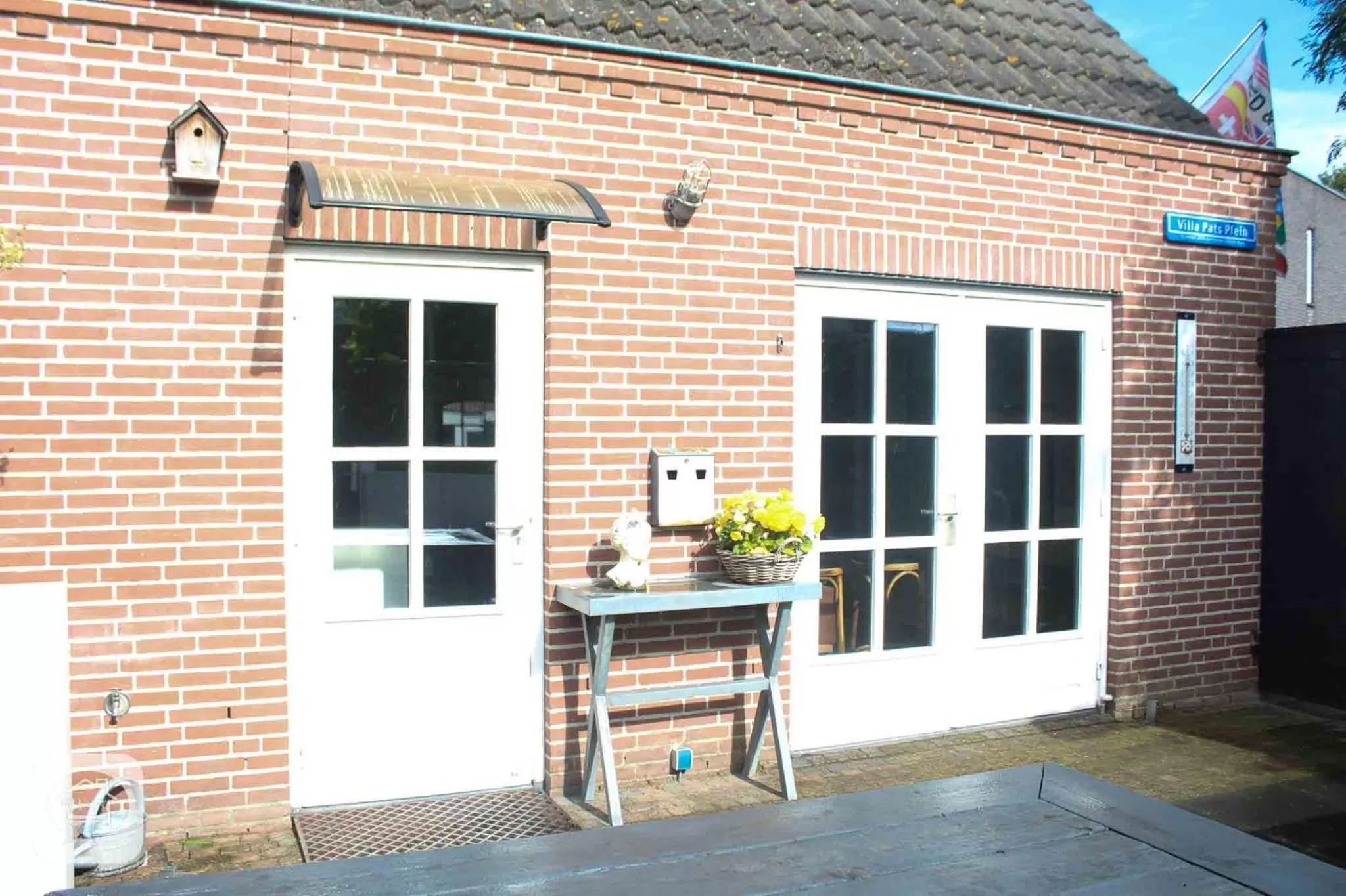 Property building in Villa Pats