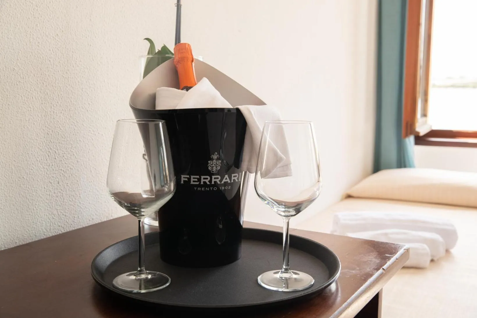 Photo of the whole room in Hotel De Plam