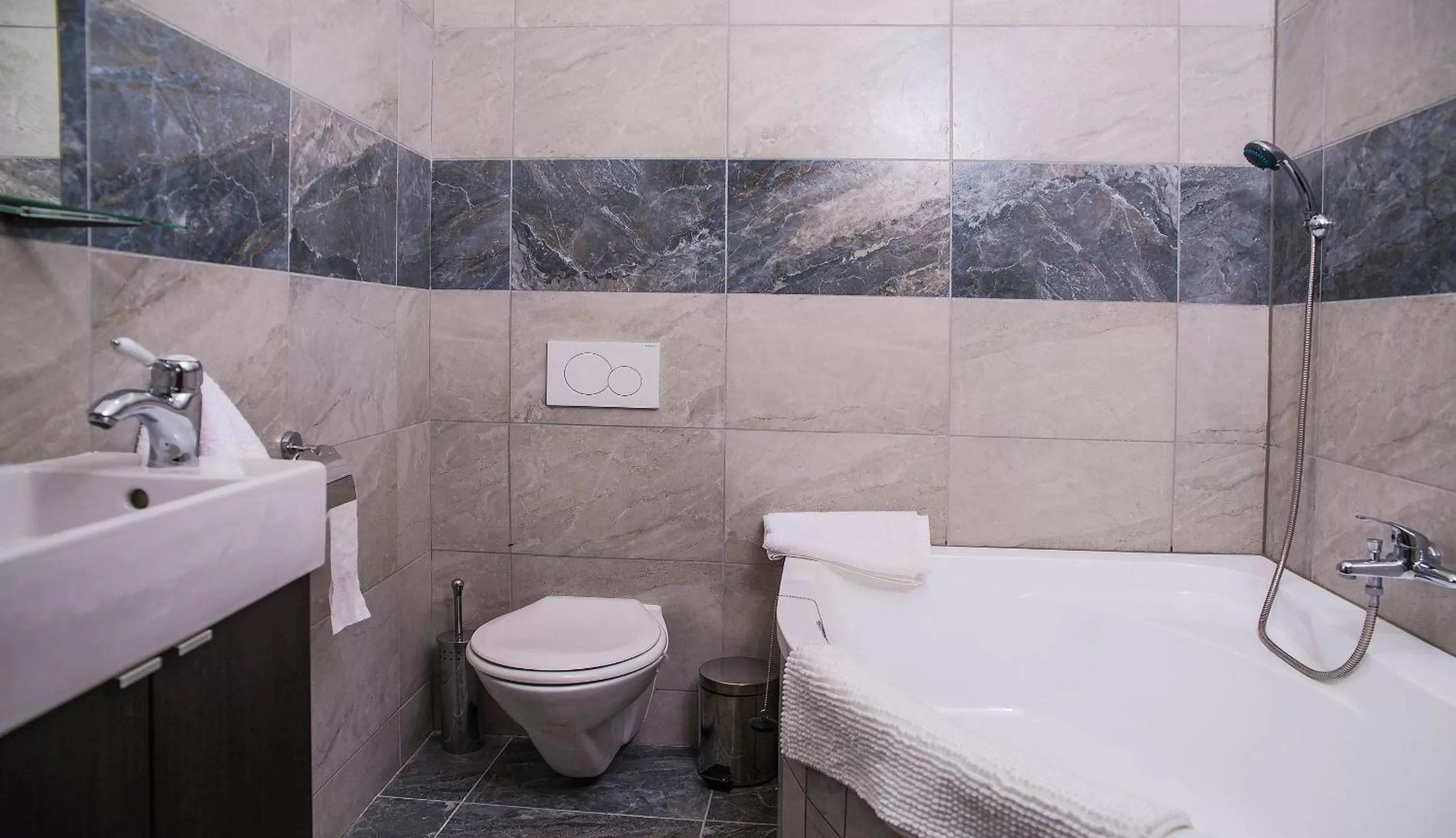 Bathroom in Dům U pikové desítky