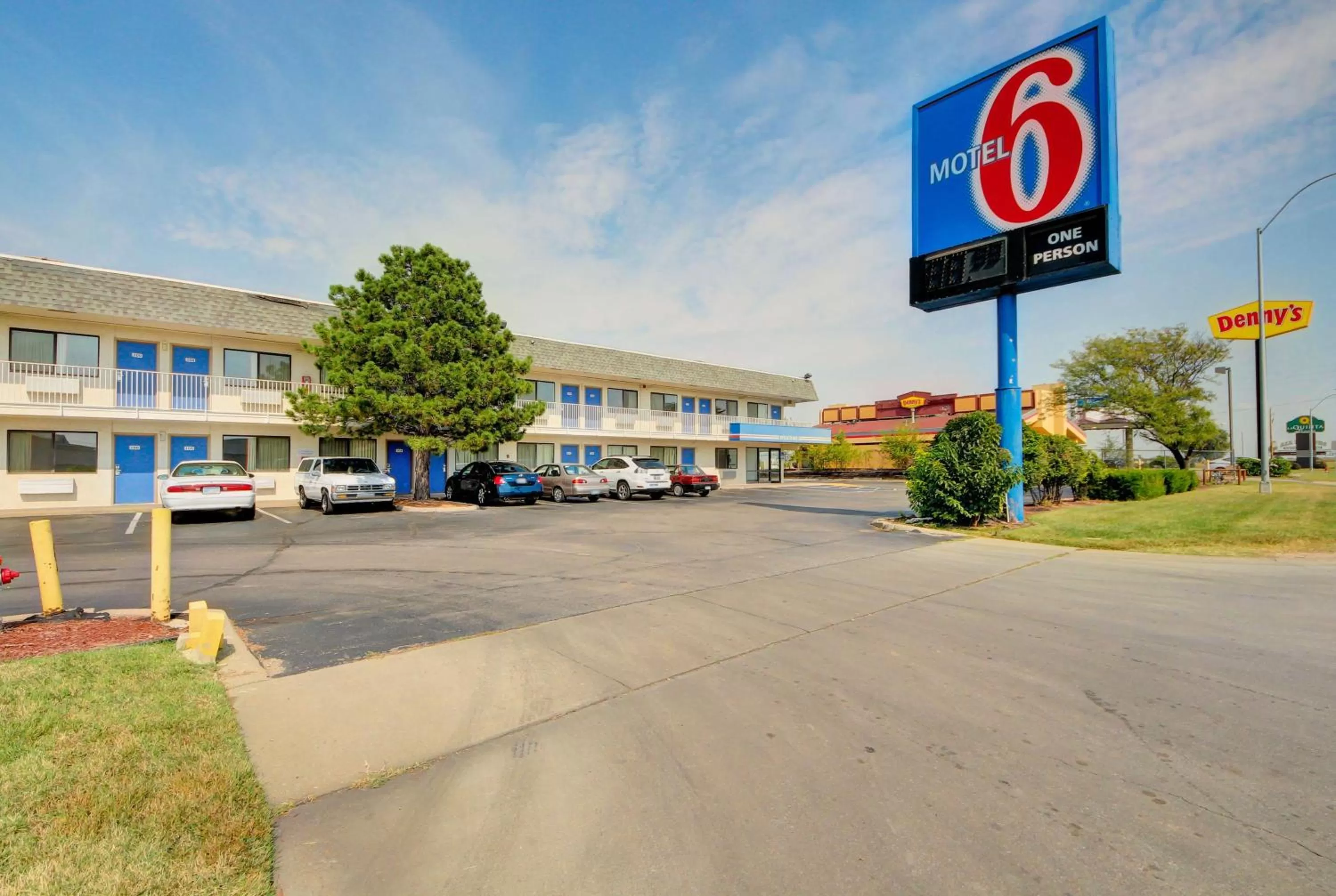 Property building in Motel 6-Wichita, KS - AIRPORT