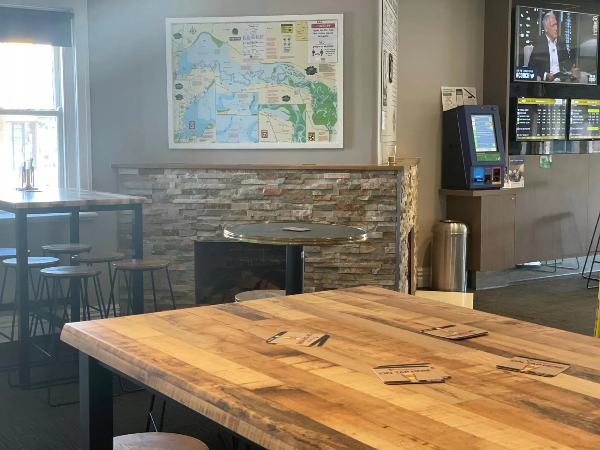 TV and multimedia in Lake Mulwala Hotel