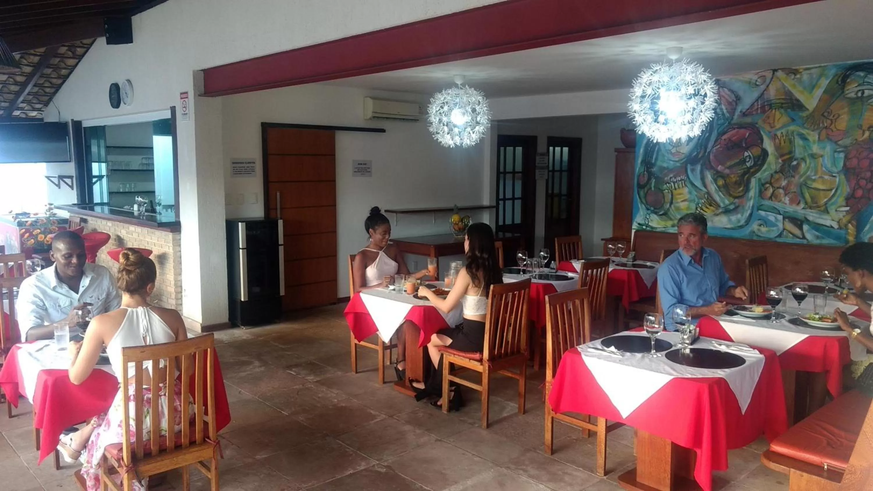 Restaurant/Places to Eat in Hotel Pousada Salvador Paradise