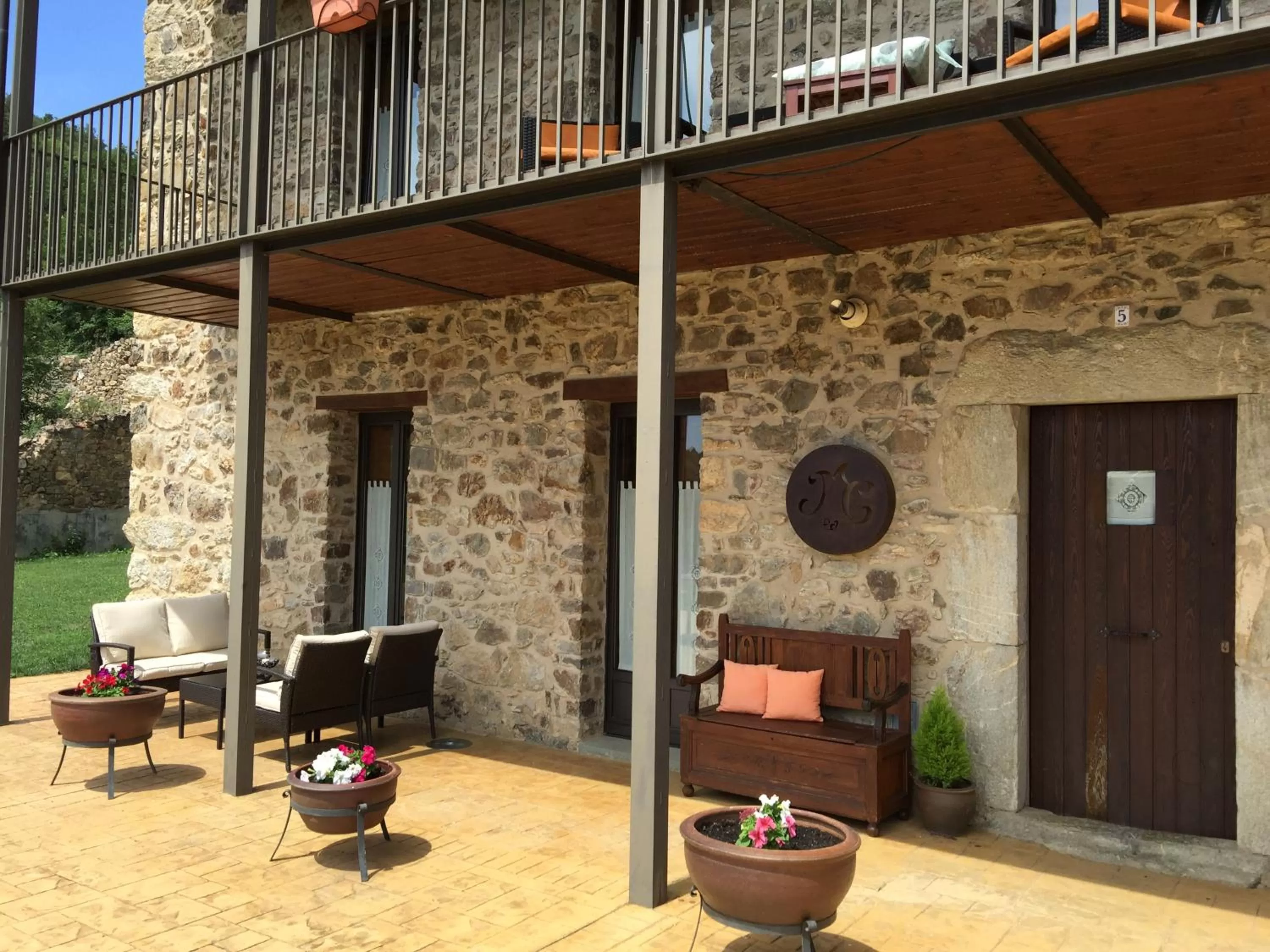 Facade/entrance in La Casassa de Ribes