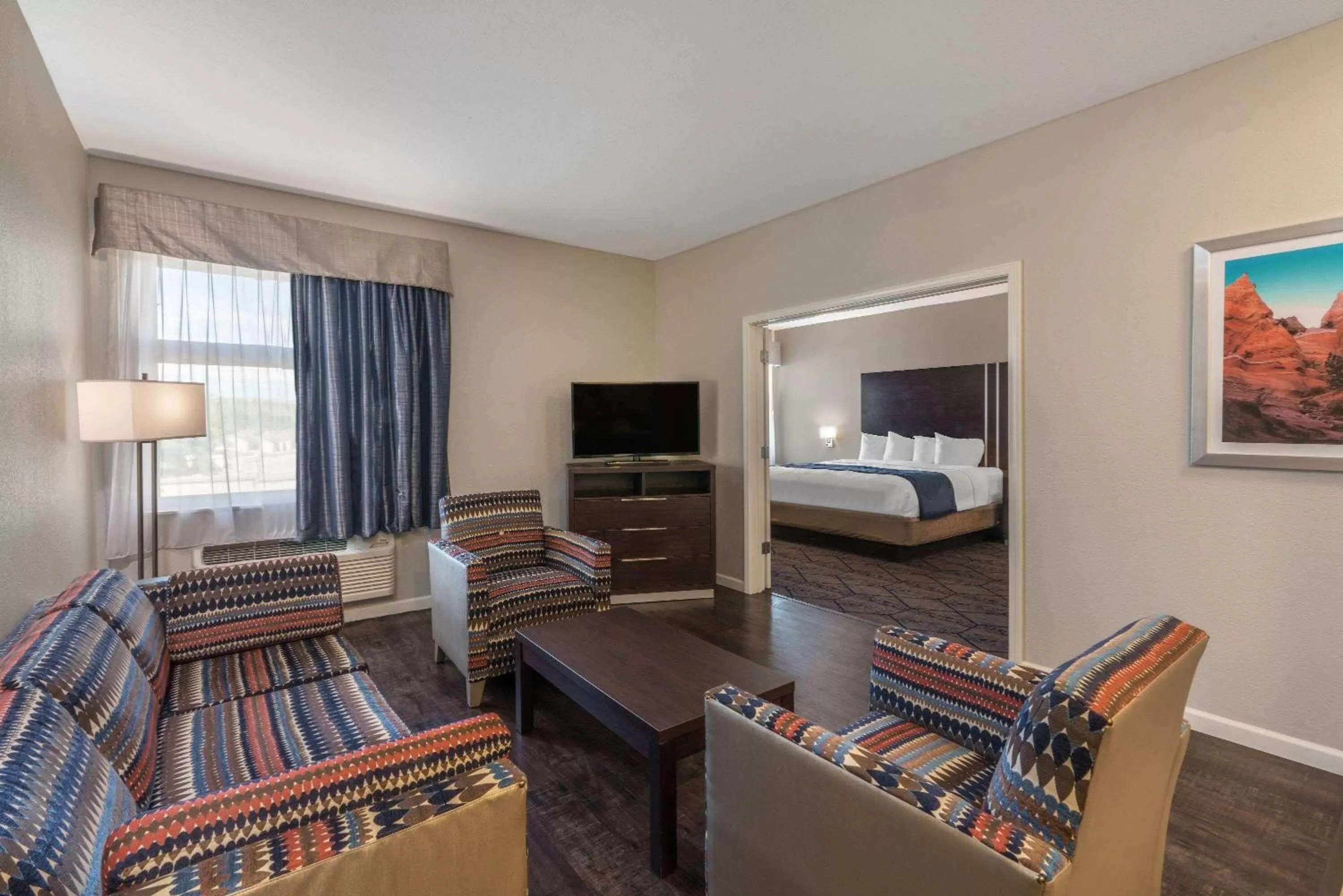 Photo of the whole room, Bed in Baymont by Wyndham Albuquerque Airport