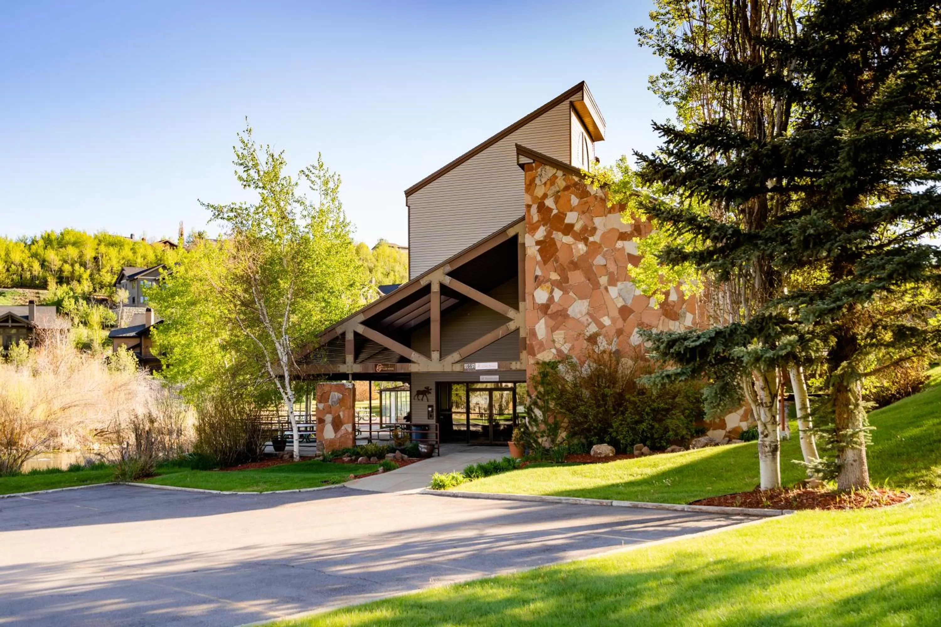 Property Building in Circle J Club at Jeremy Ranch