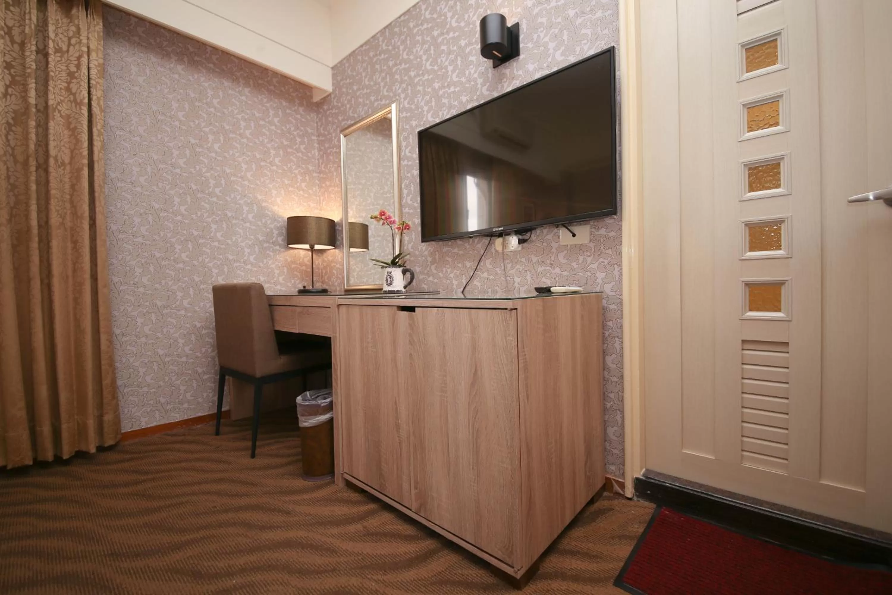 TV and multimedia in Unique Hotel