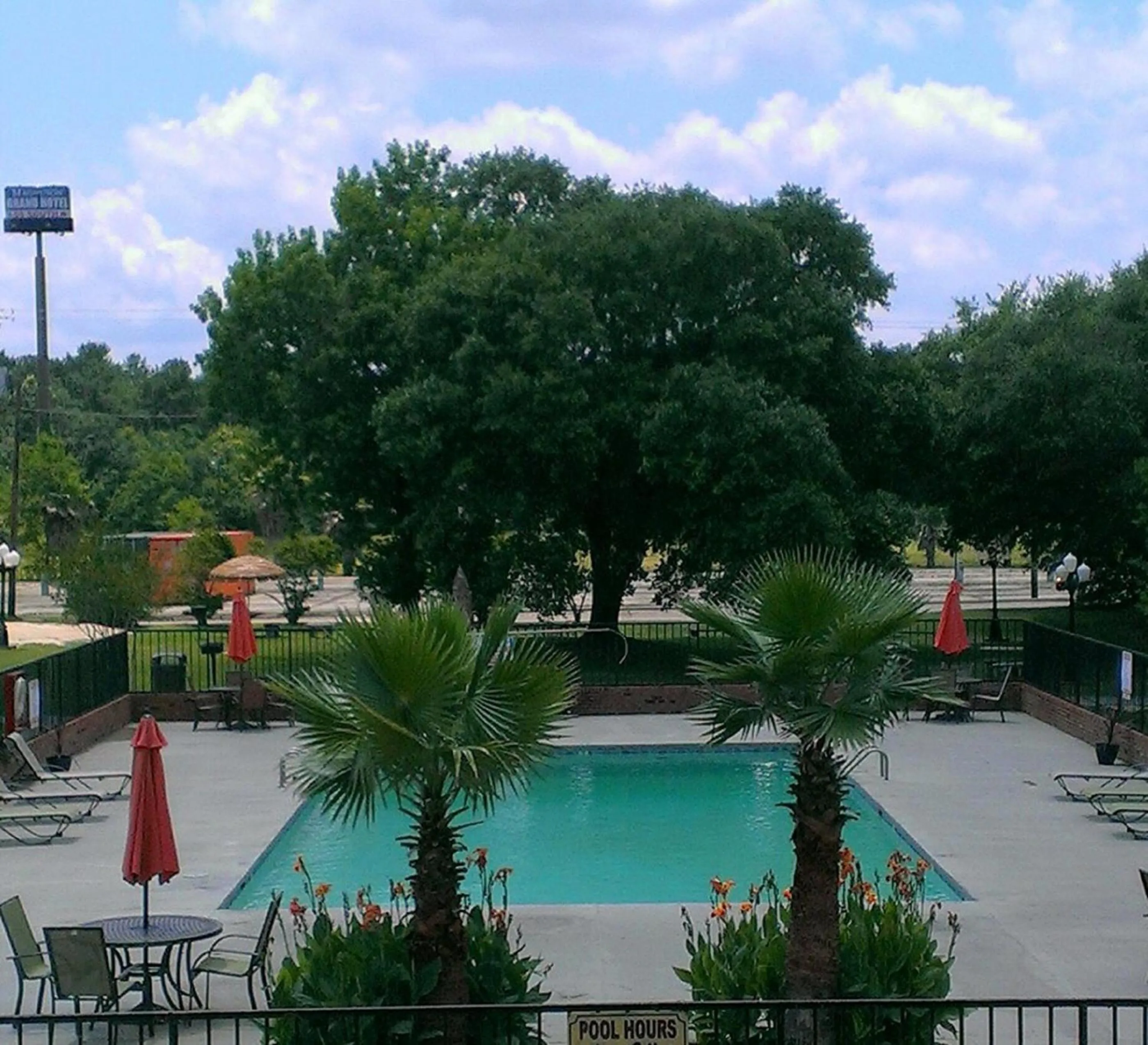 Pool view in Calloway Inn and Suites