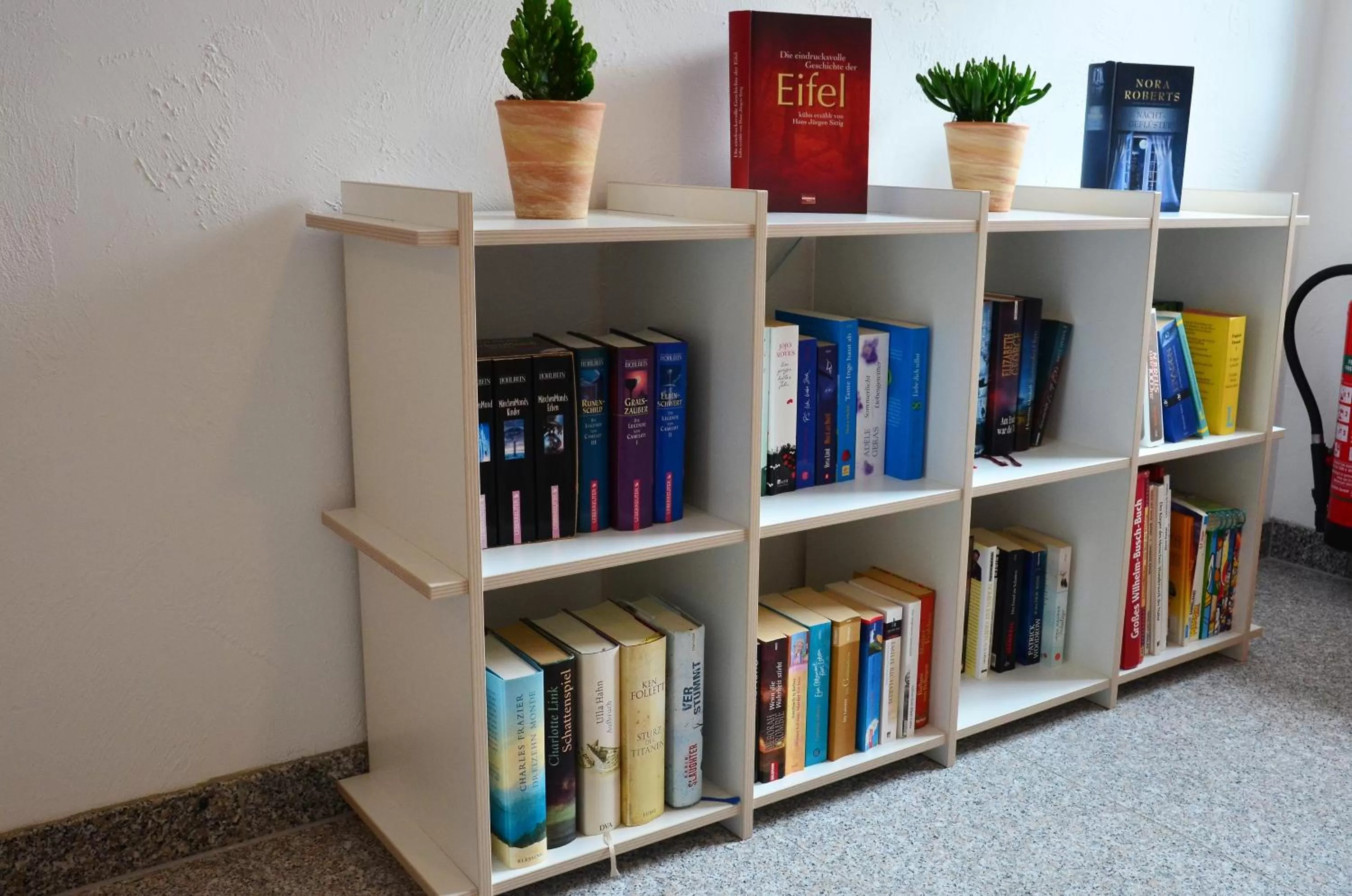 Decorative detail, Library in Gästehaus Am Hochsimmer