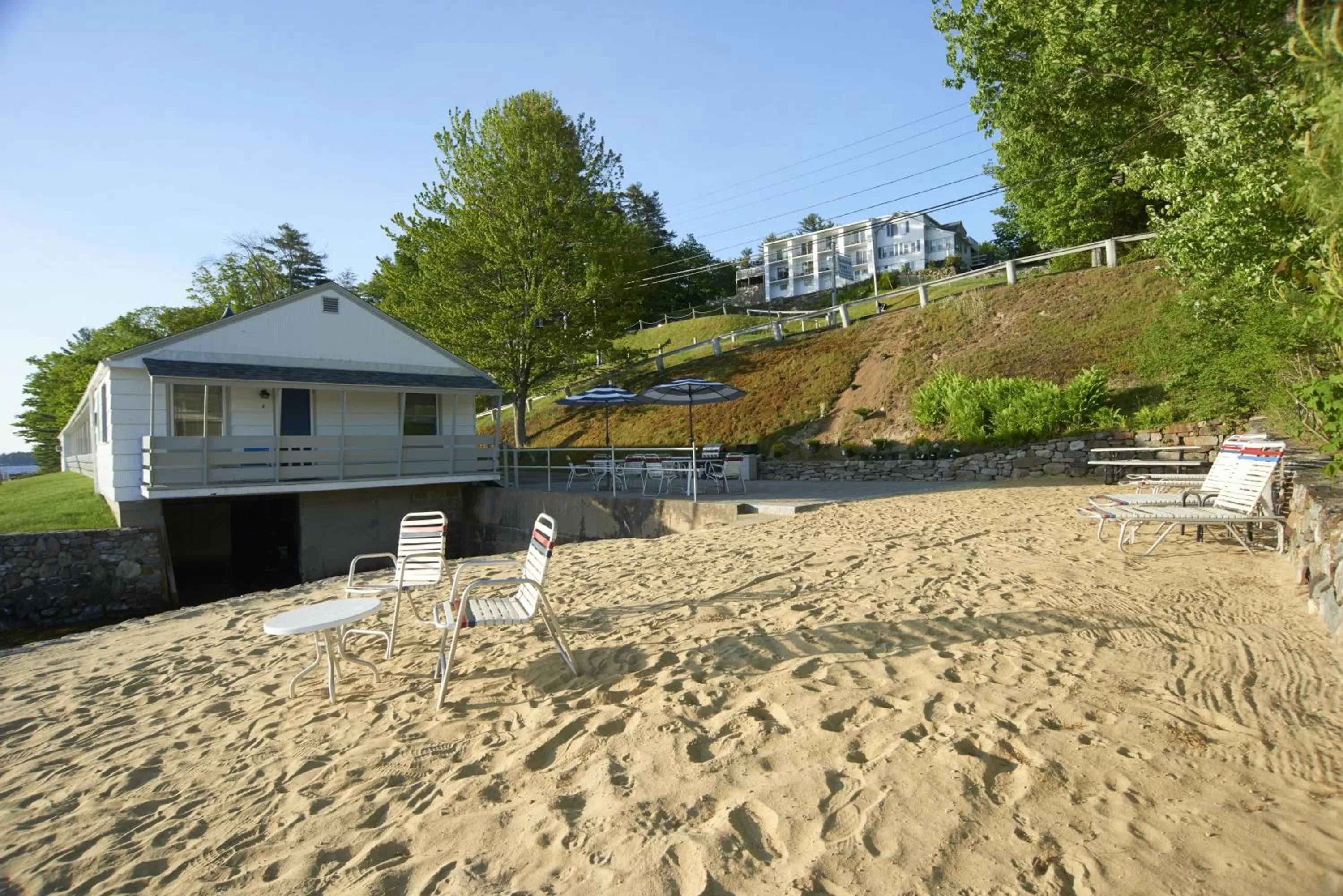 Beach, Property Building in Belknap Point Inn