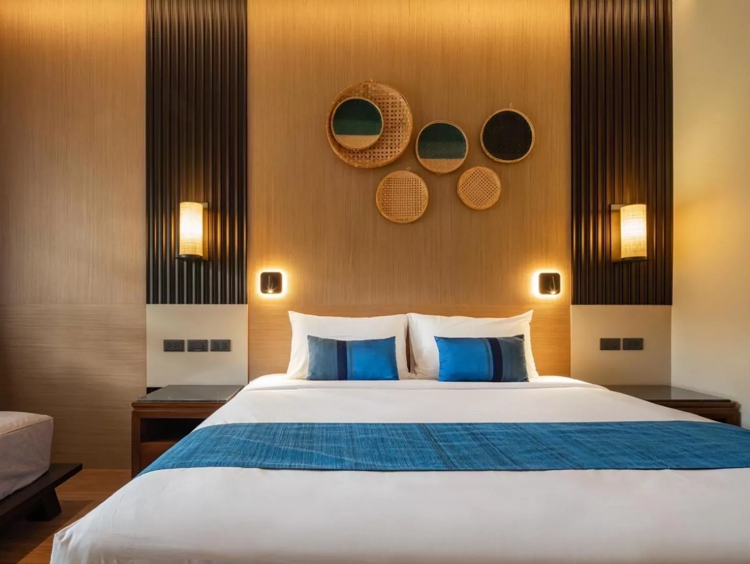 Bed in Ban Saithong Beach Resort