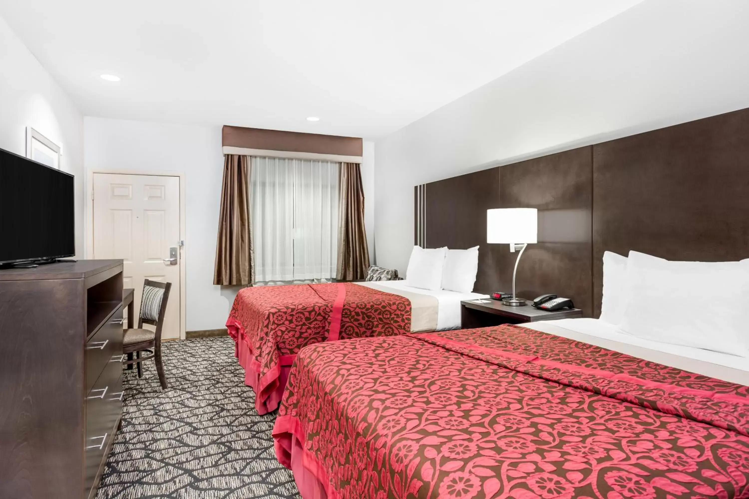 Queen Room with Two Queen Beds - Non-Smoking in Days Inn & Suites by Wyndham Madisonville Queen Room with Two Queen Beds - Non-Smoking in Days Inn & Suites by Wyndham Madisonville