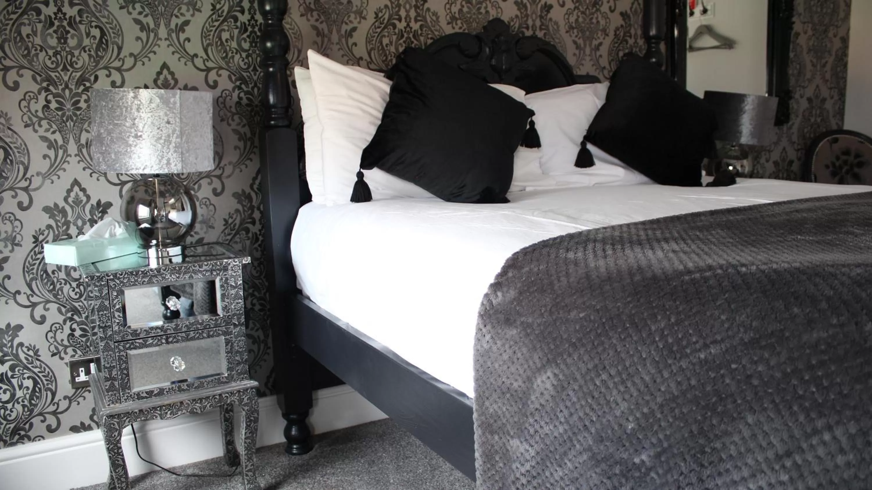 Bed in The Whittington and Cat