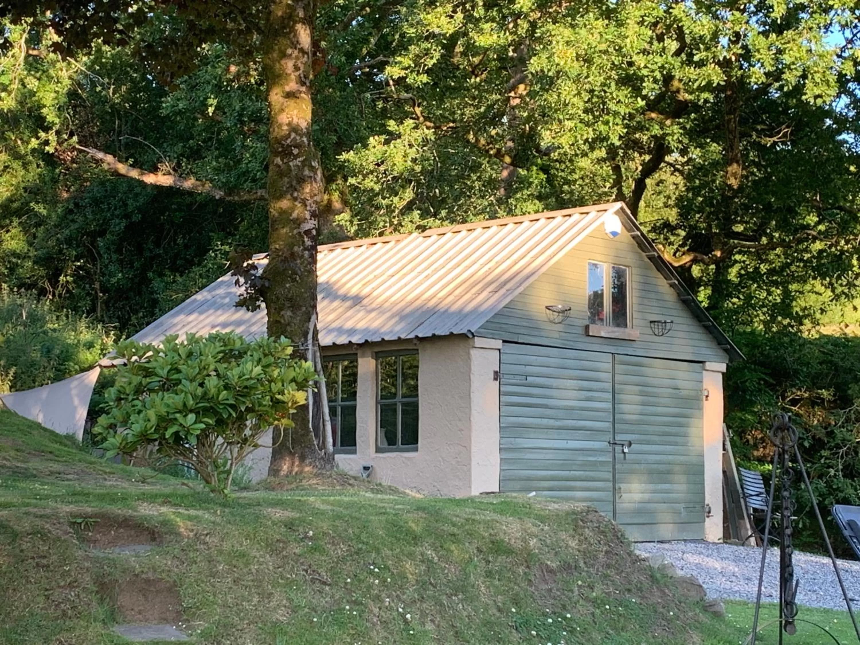 Property Building in Efail Y Garn