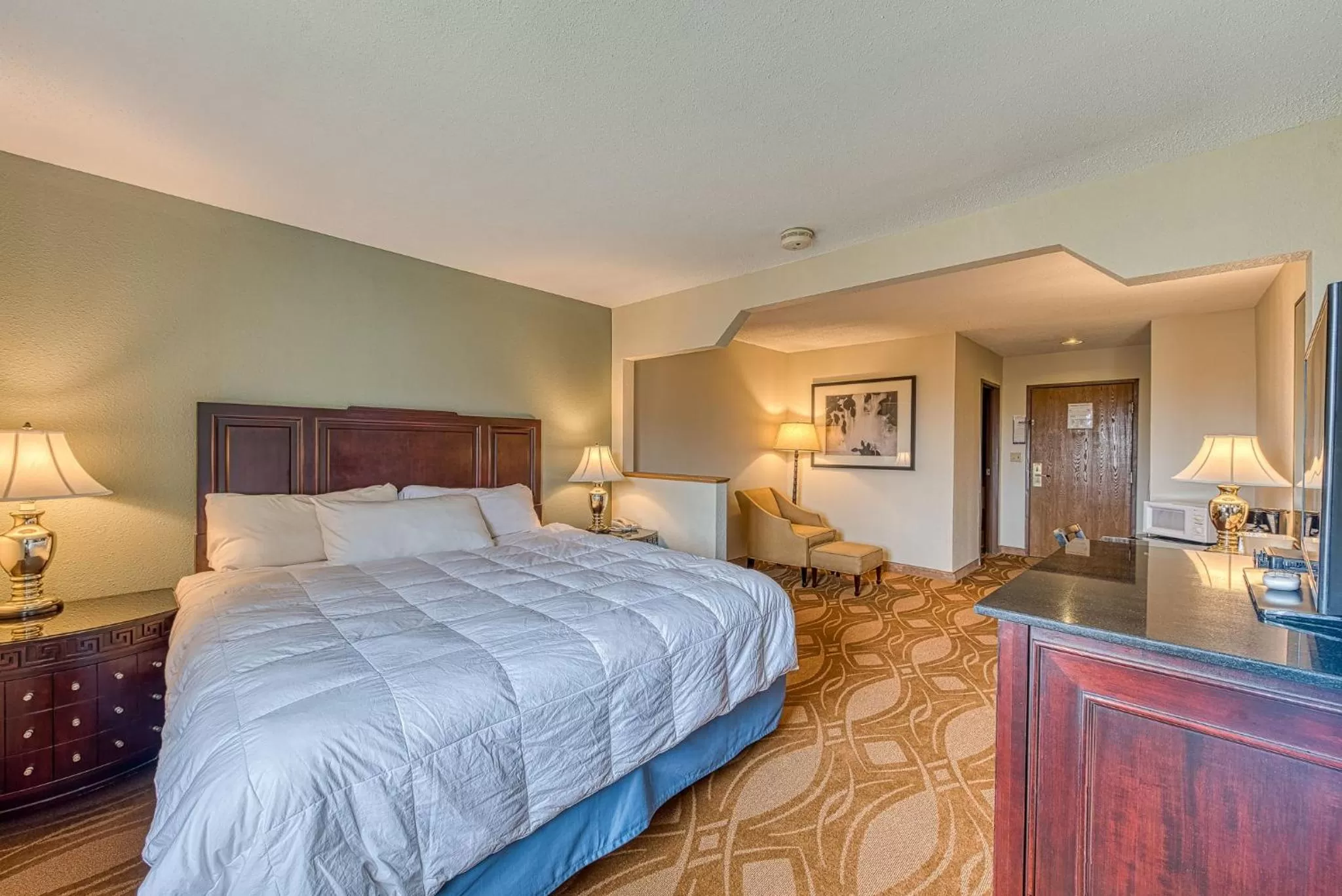 Bedroom, Bed in American Inn & suites