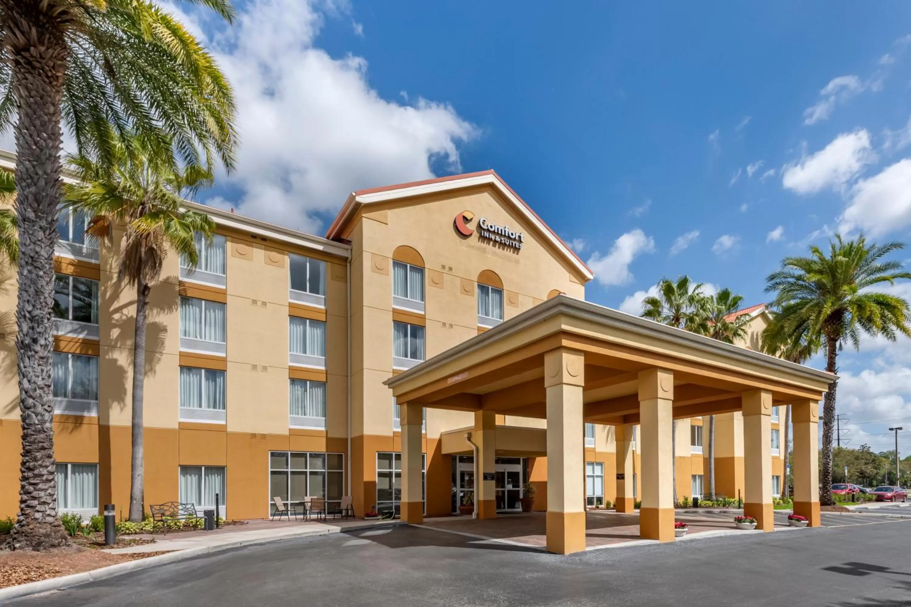 Property building in Comfort Inn & Suites Orlando North
