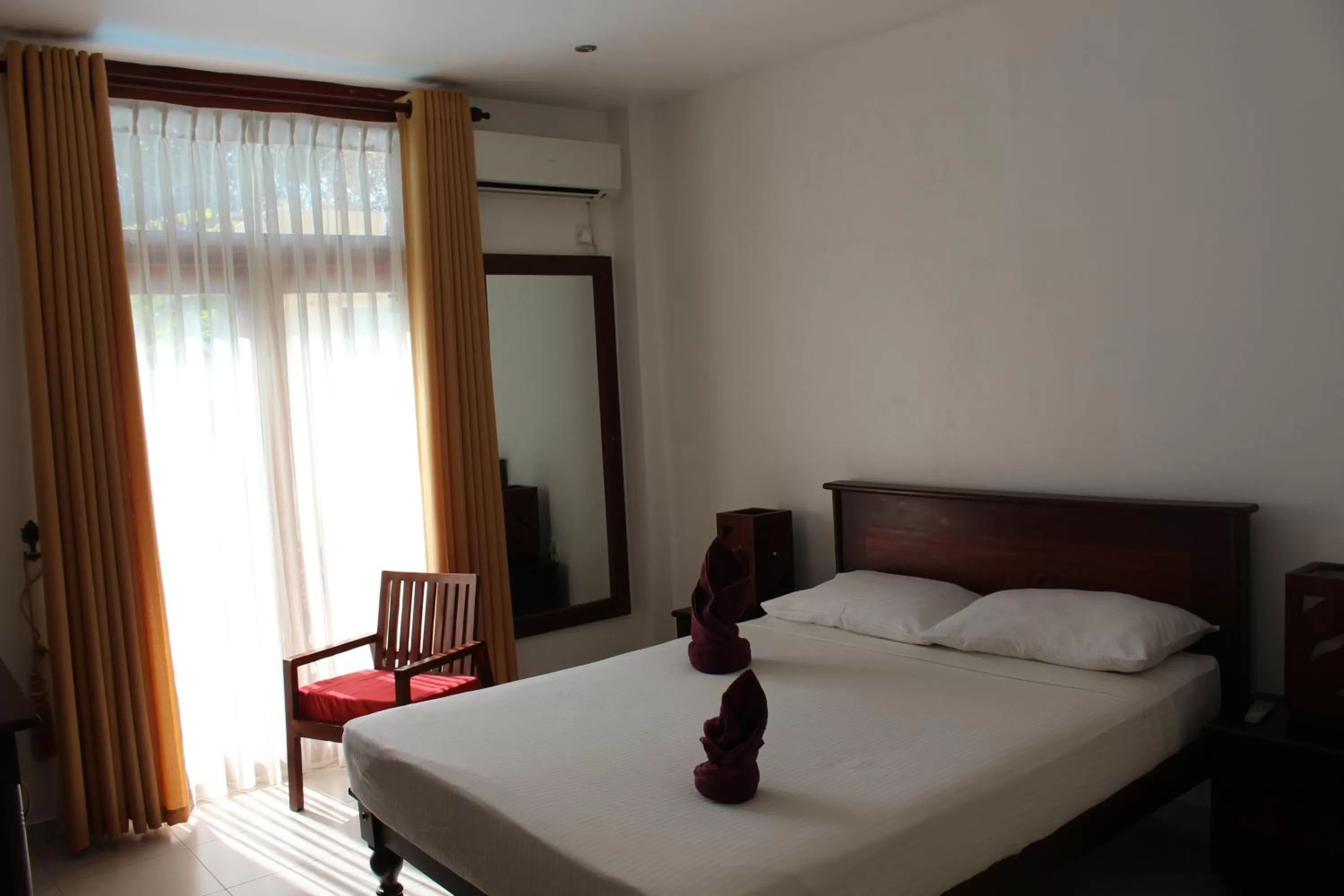 Deluxe room with Canal View in Villa Kapuru