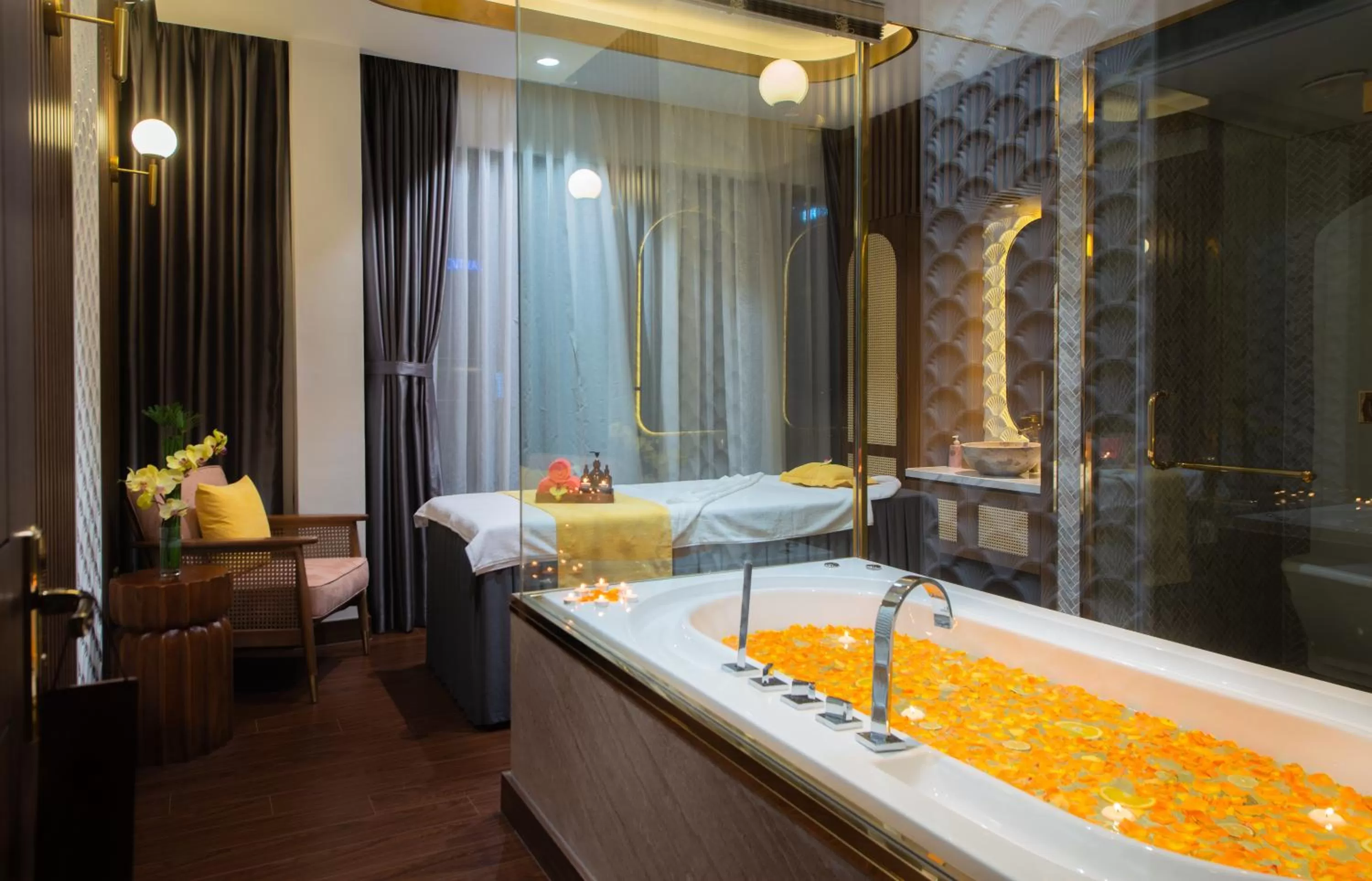 Spa and wellness centre/facilities, Bed in Grand Tourane Nha Trang Hotel