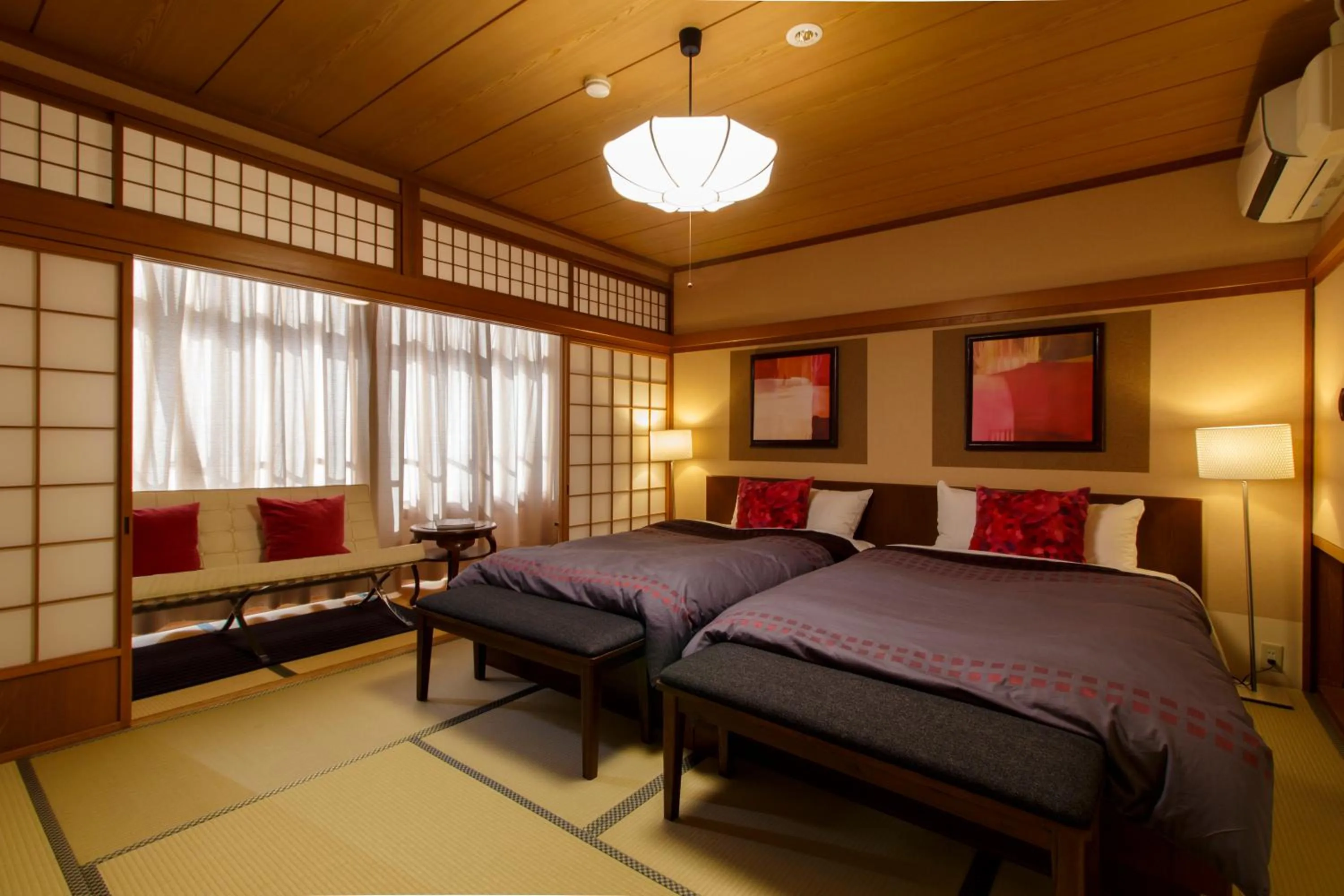 Photo of the whole room, Bed in Oyado Koto No Yume