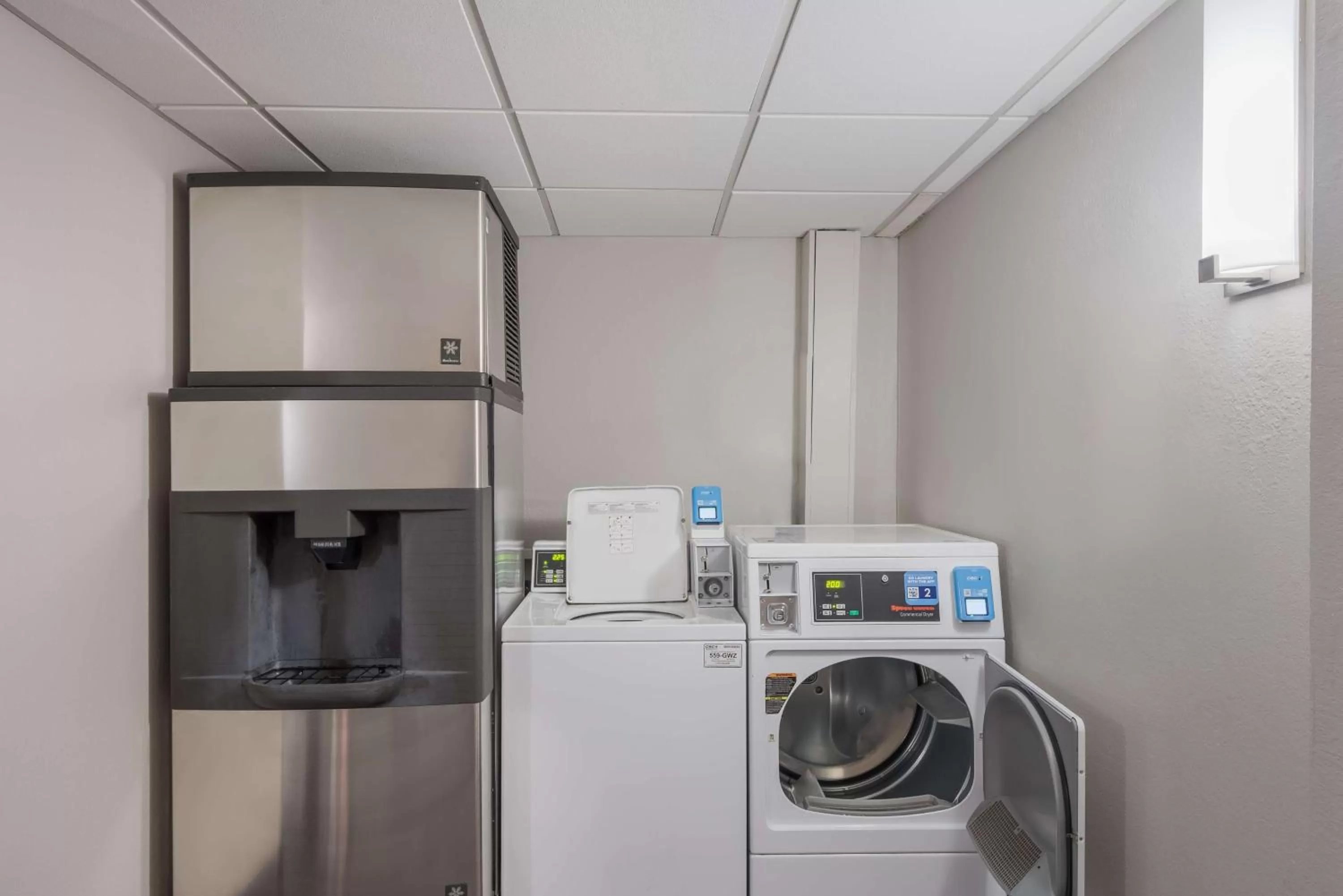 Property building in Best Western Fort Wayne I-69 North