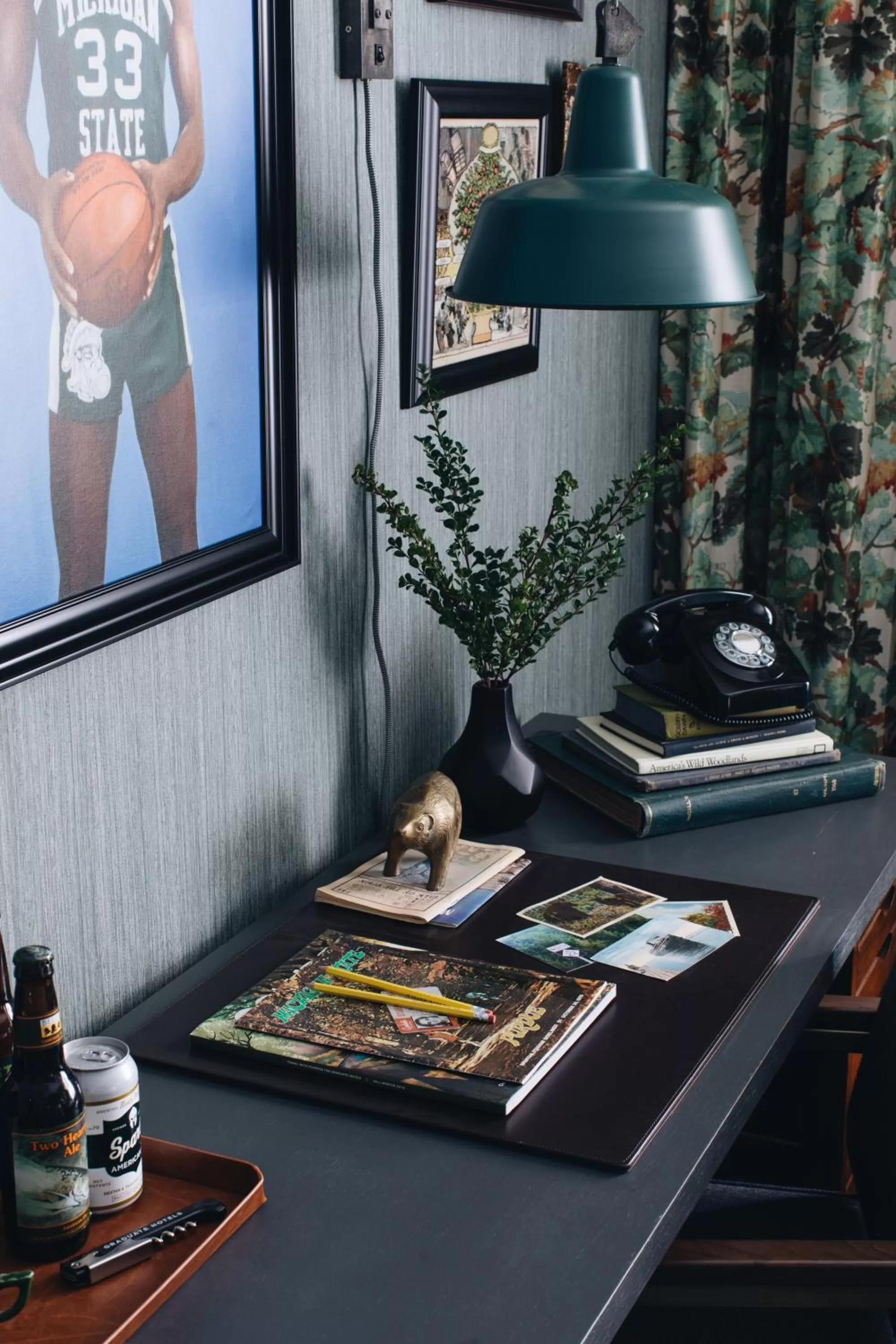 Decorative detail in Graduate by Hilton East Lansing