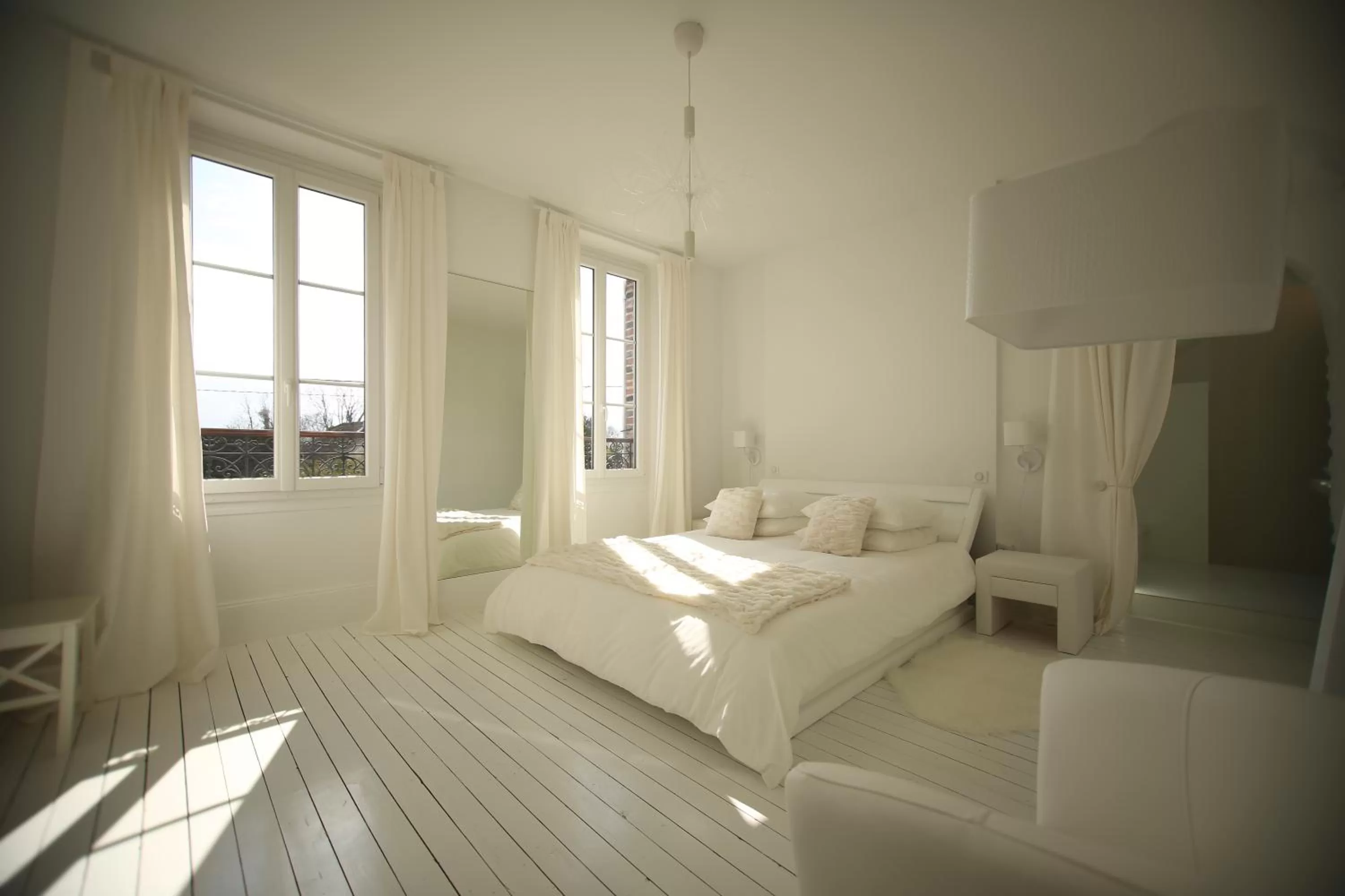 Photo of the whole room, Bed in Les Rêves de Flamboin