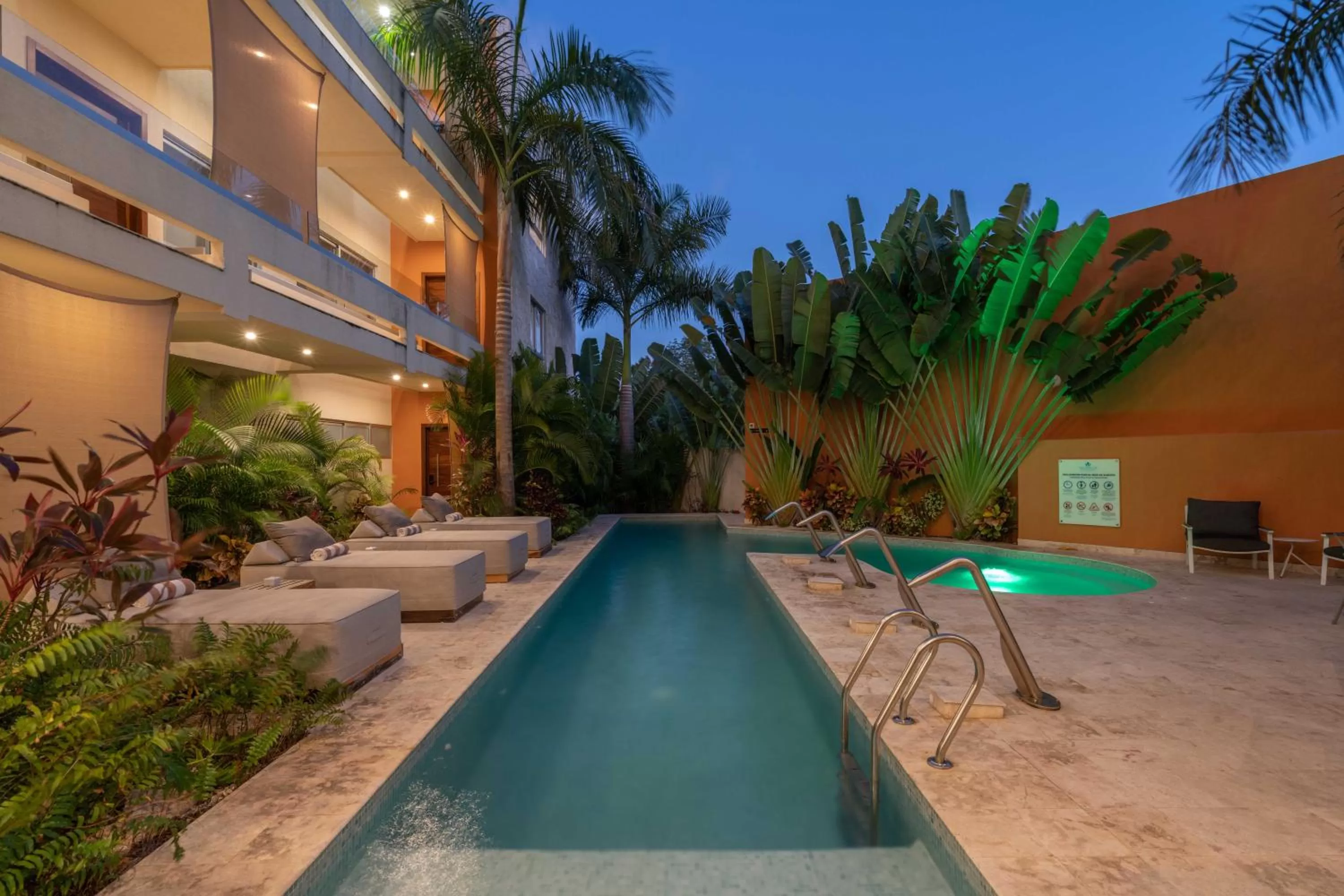 Swimming pool in Valhalla Residences by Biwa