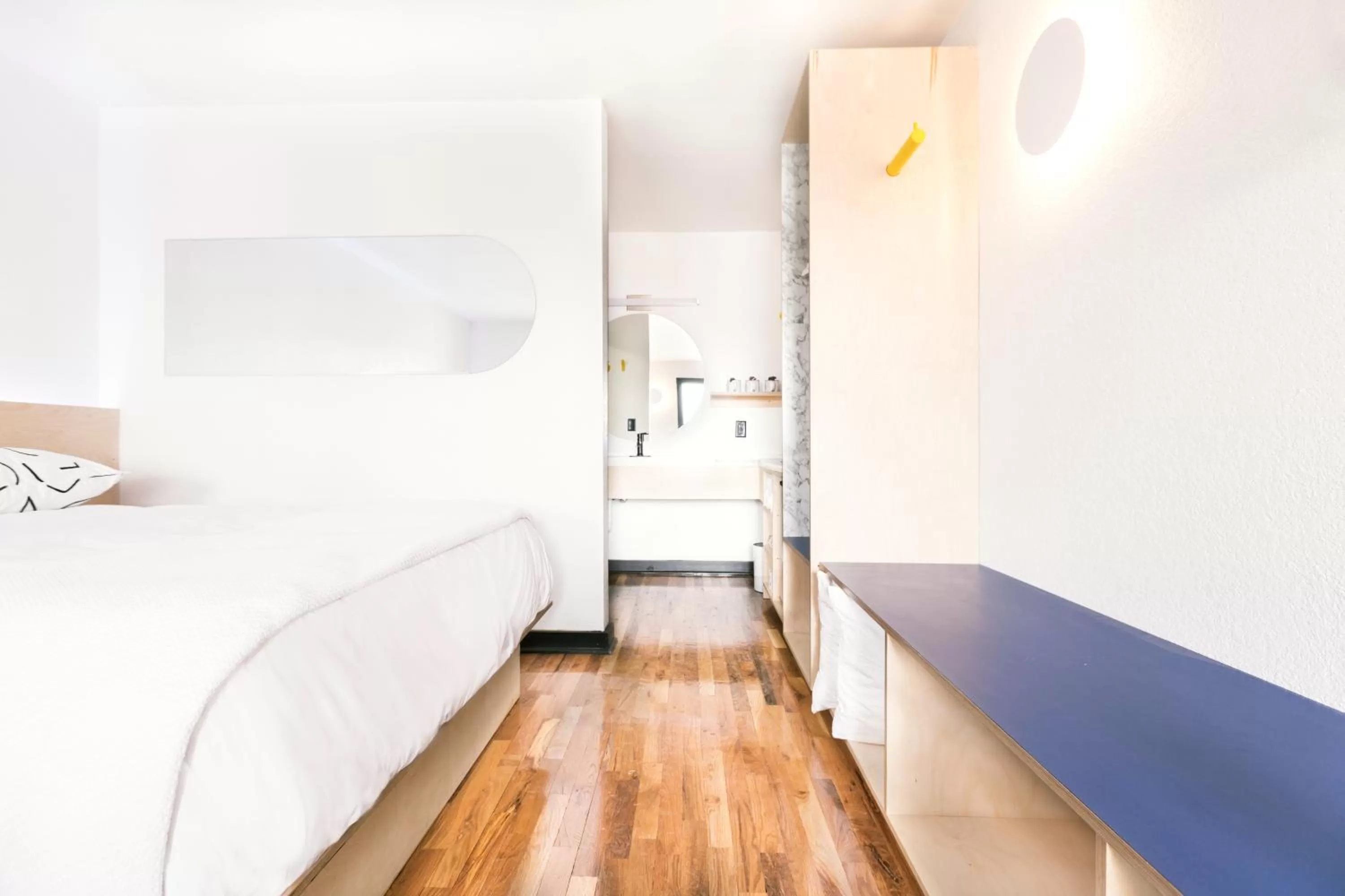 Bed in The Iris Motel