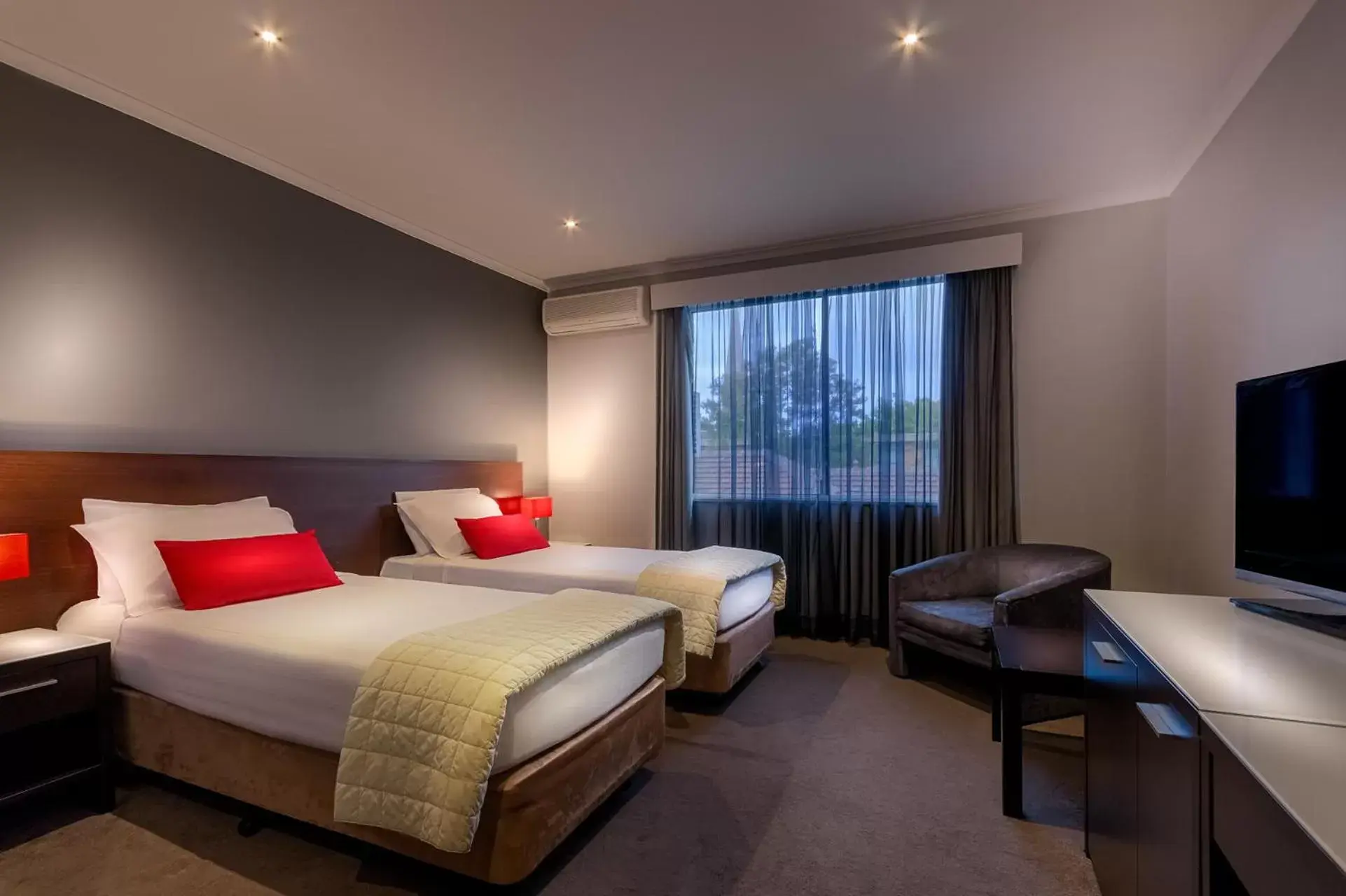 Superior Twin Room in Crest on Barkly Hotel Superior Twin Room in Crest on Barkly Hotel