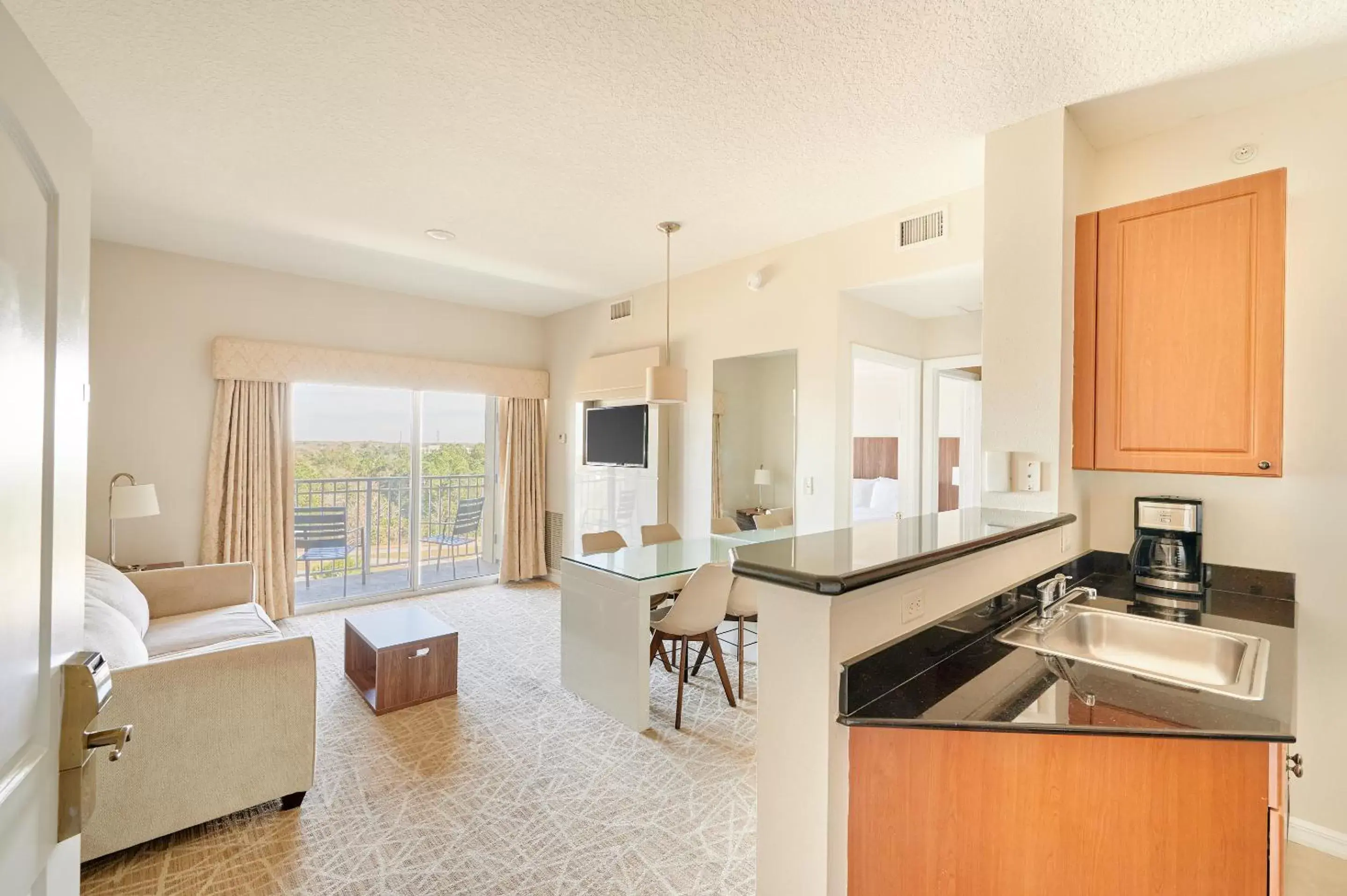 Two-Bedroom Suite in The Point Universal by Edge near Epic Two-Bedroom Suite in The Point Universal by Edge near Epic