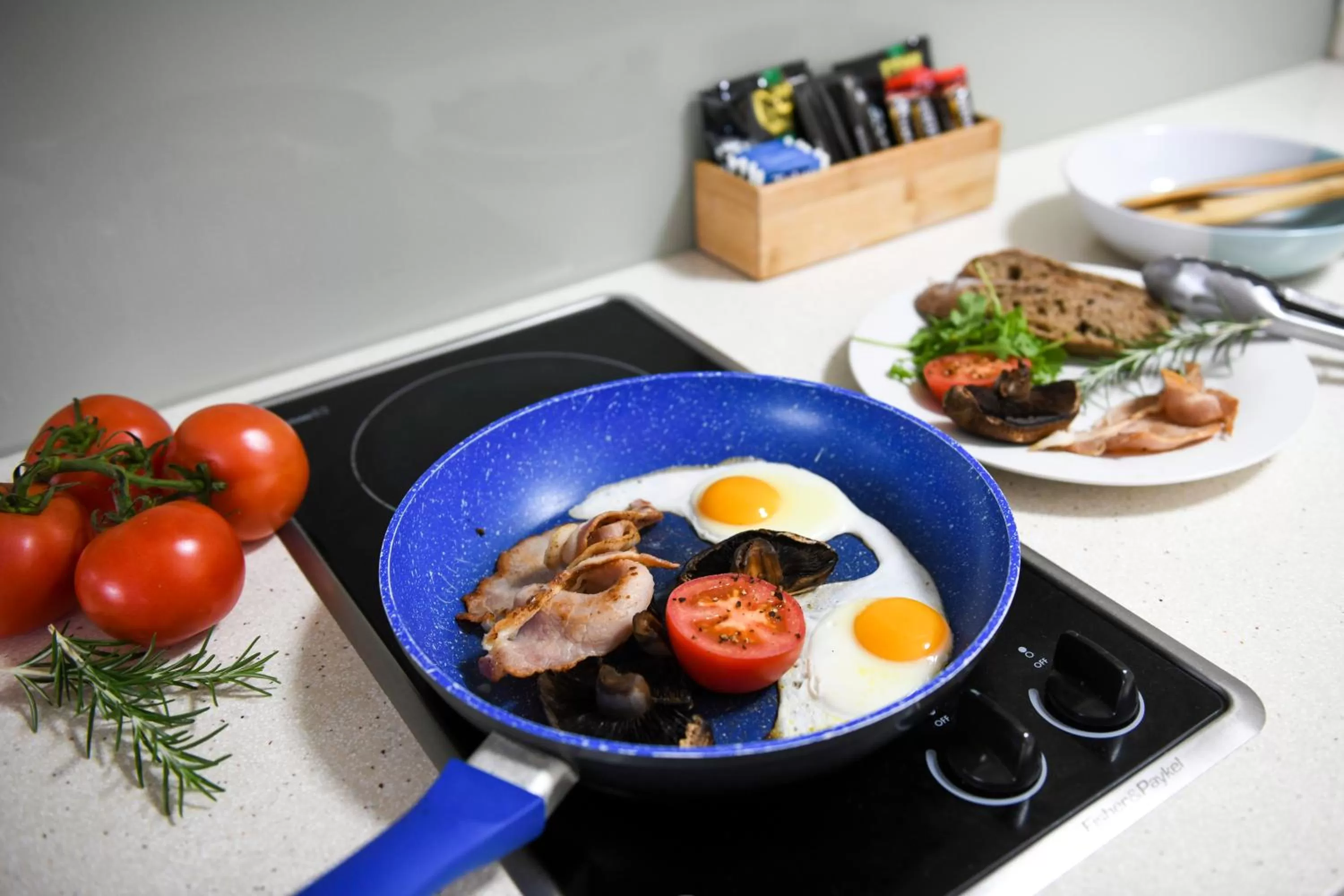 Kitchen or kitchenette in Terrigal Pacific Coastal Retreat
