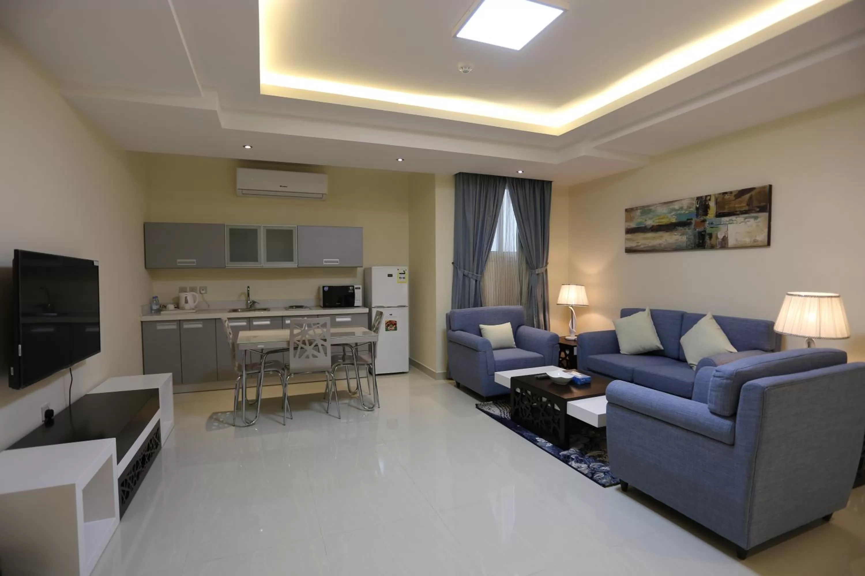 TV and multimedia, Seating Area in Arjaan Altakhassusi Hotel Suites