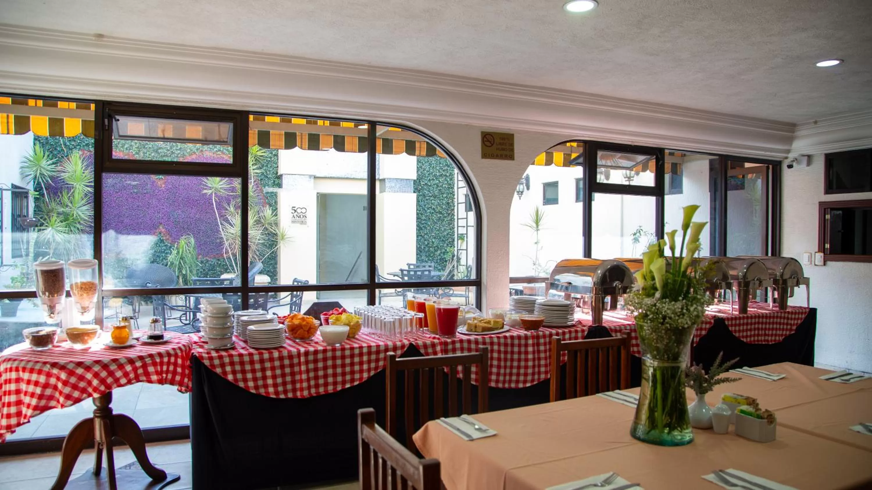 Breakfast in Hotel Casino Plaza