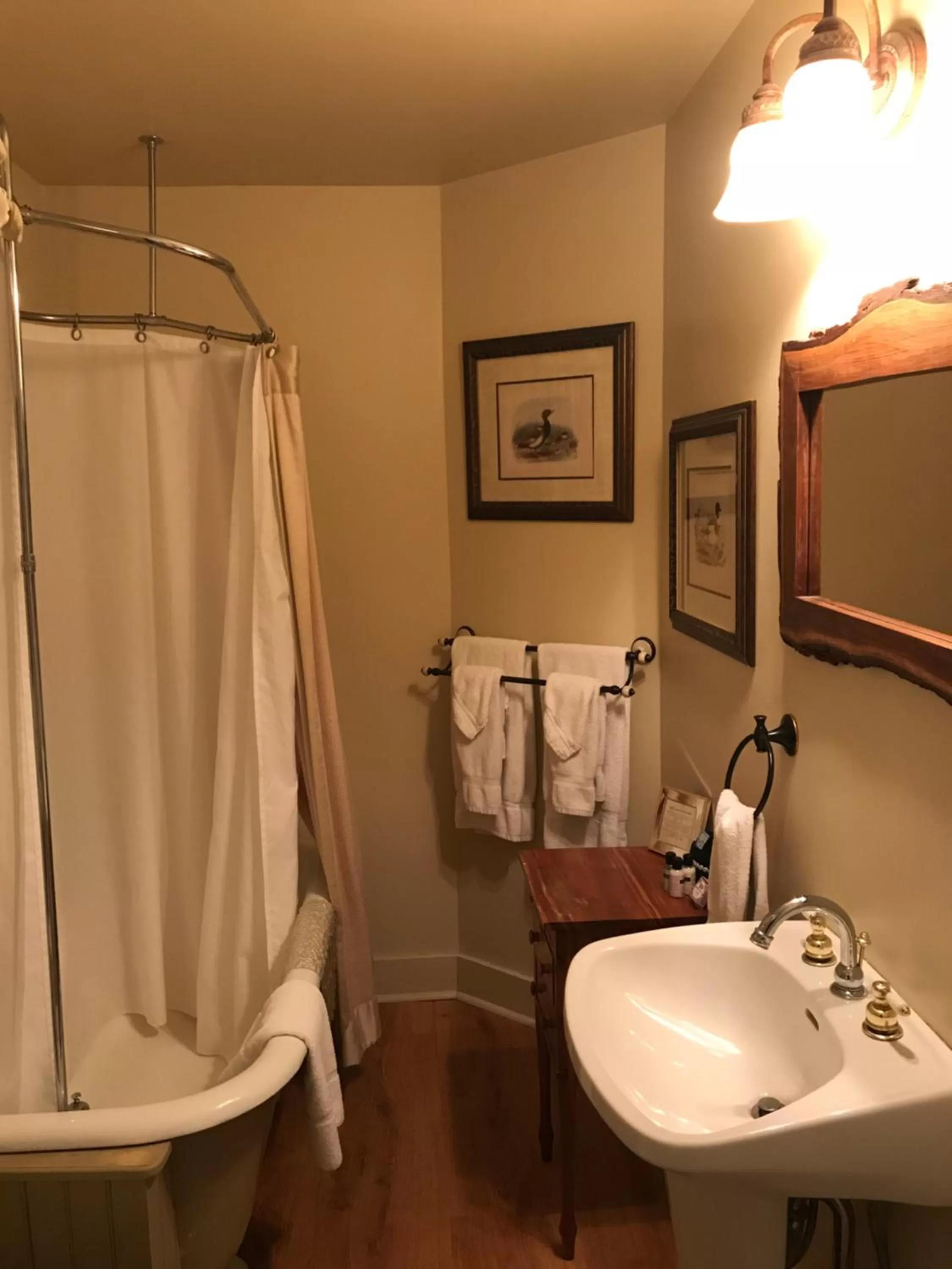 Bathroom in Waybury Inn