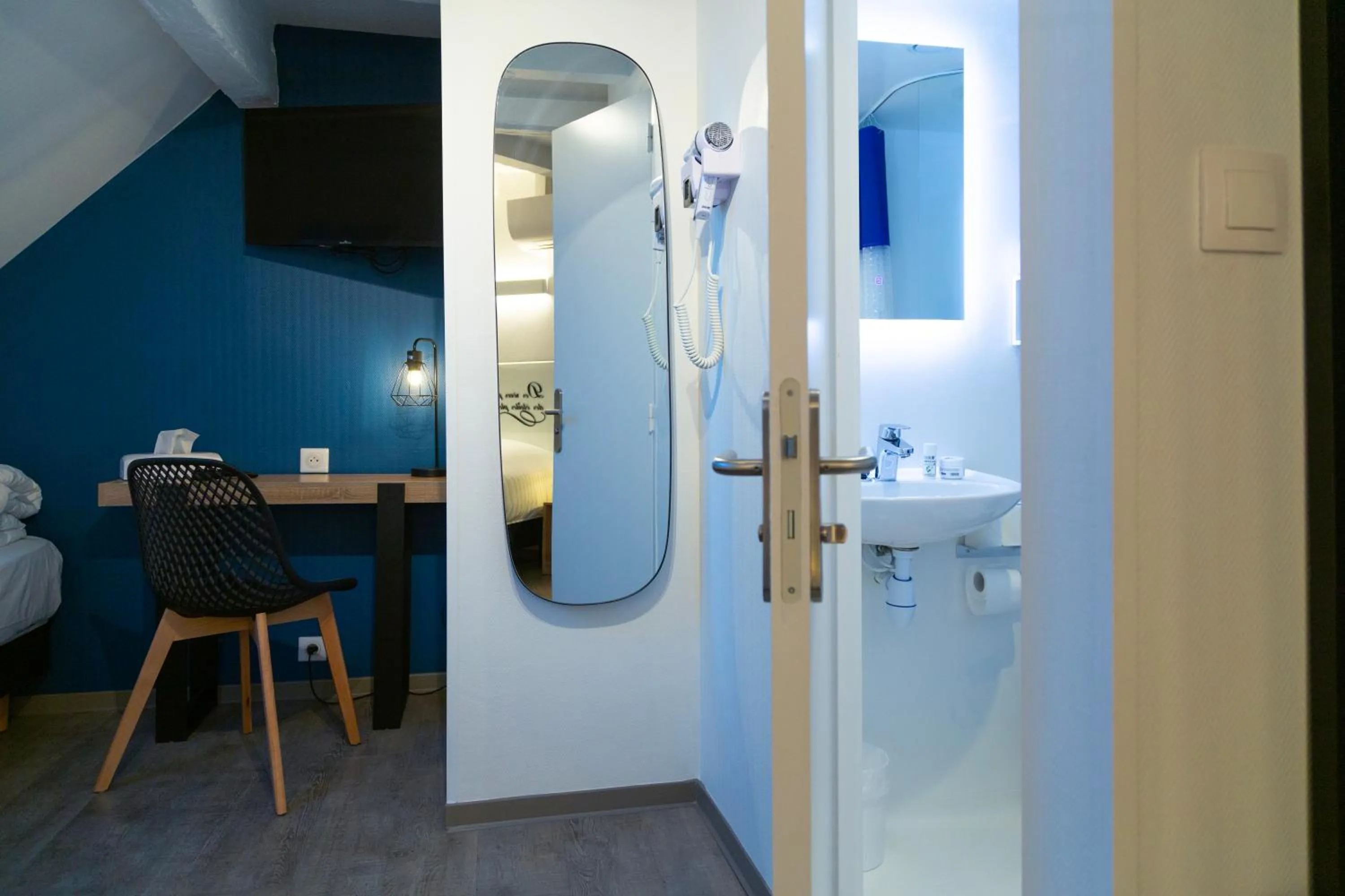 Bedroom in Hotel Victoria