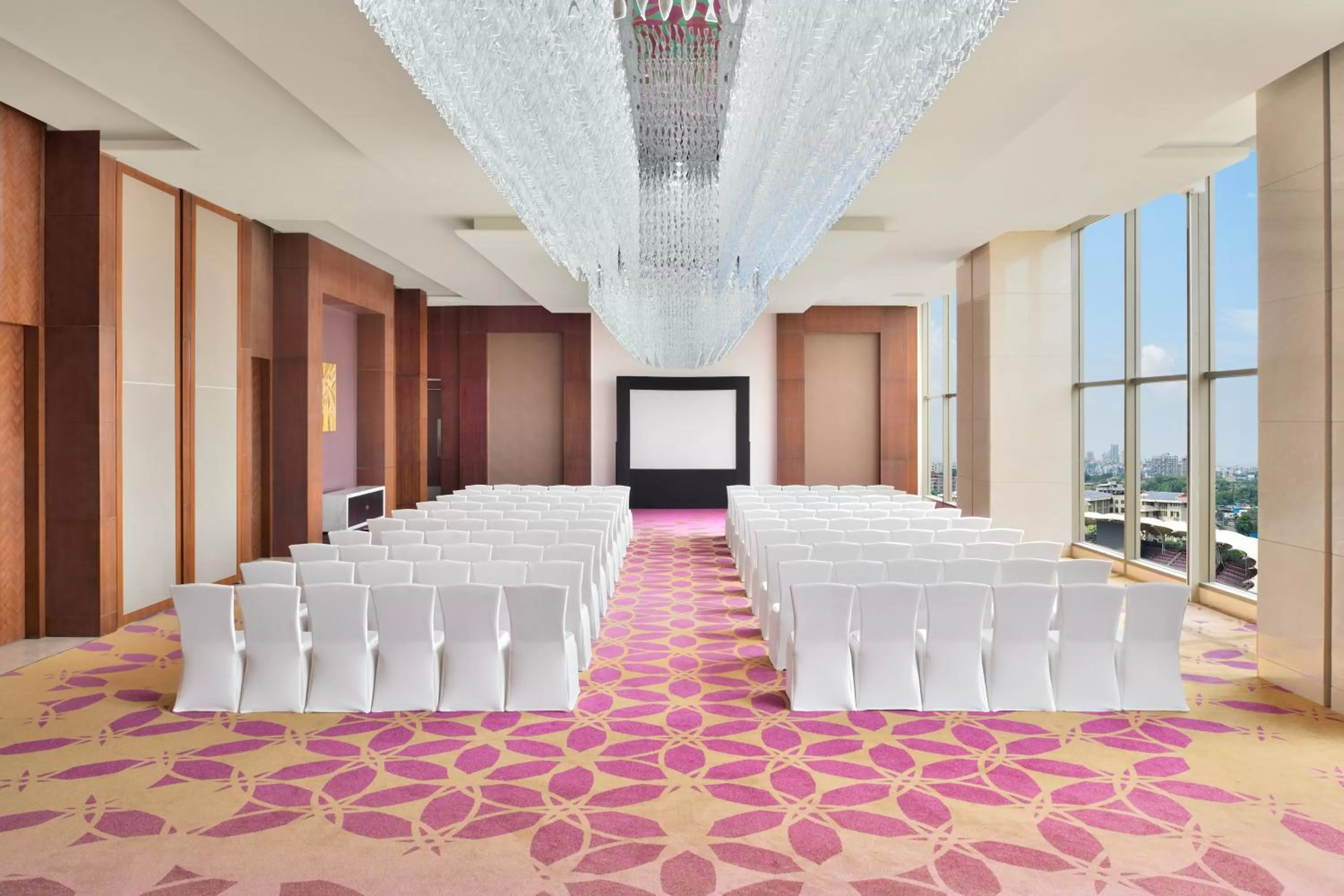 Banquet/Function facilities, Bed in Courtyard by Marriott Navi Mumbai