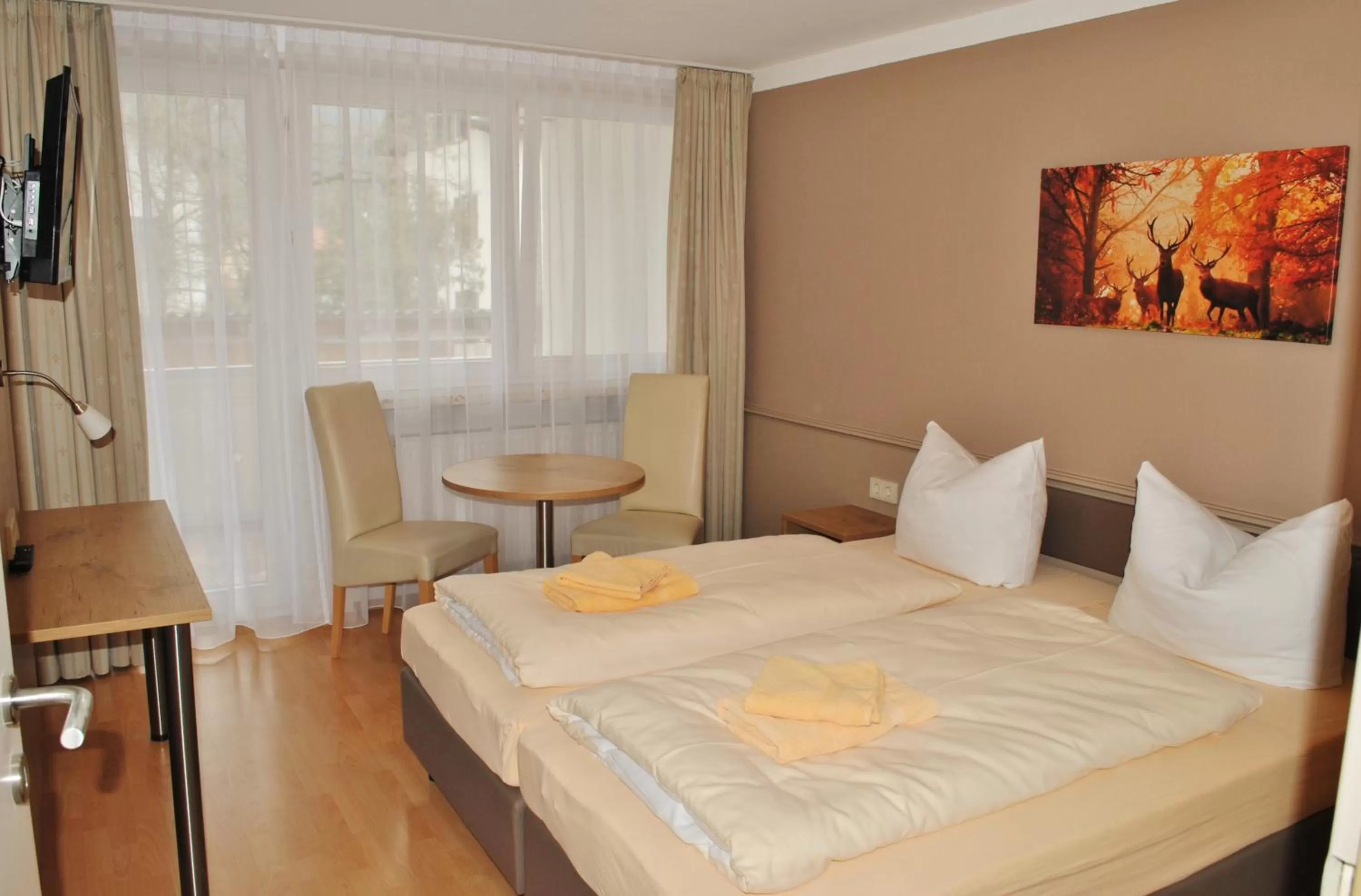 Bedroom, Bed in Gasthof Kampenwand Aschau