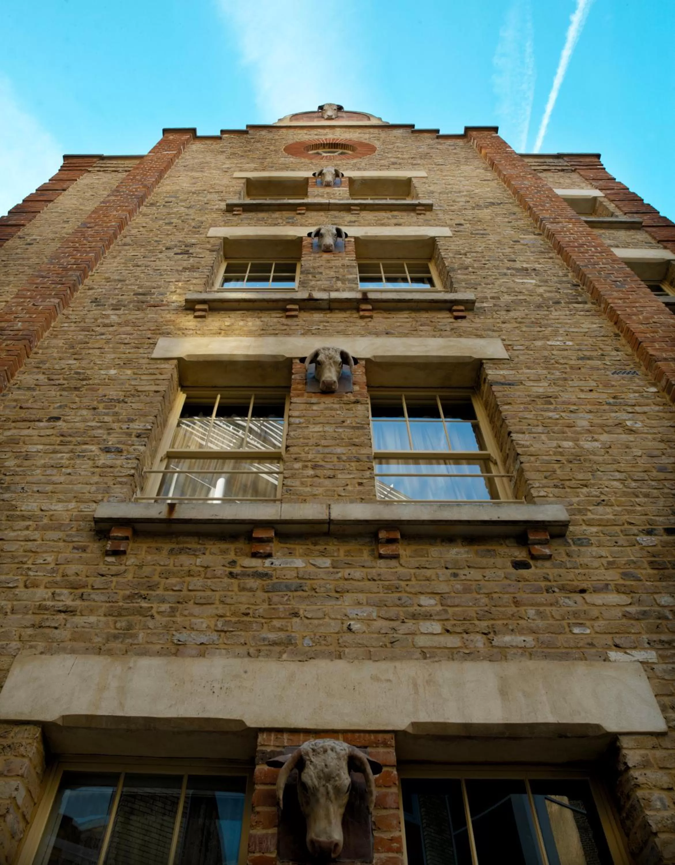 Facade/entrance in The Rookery