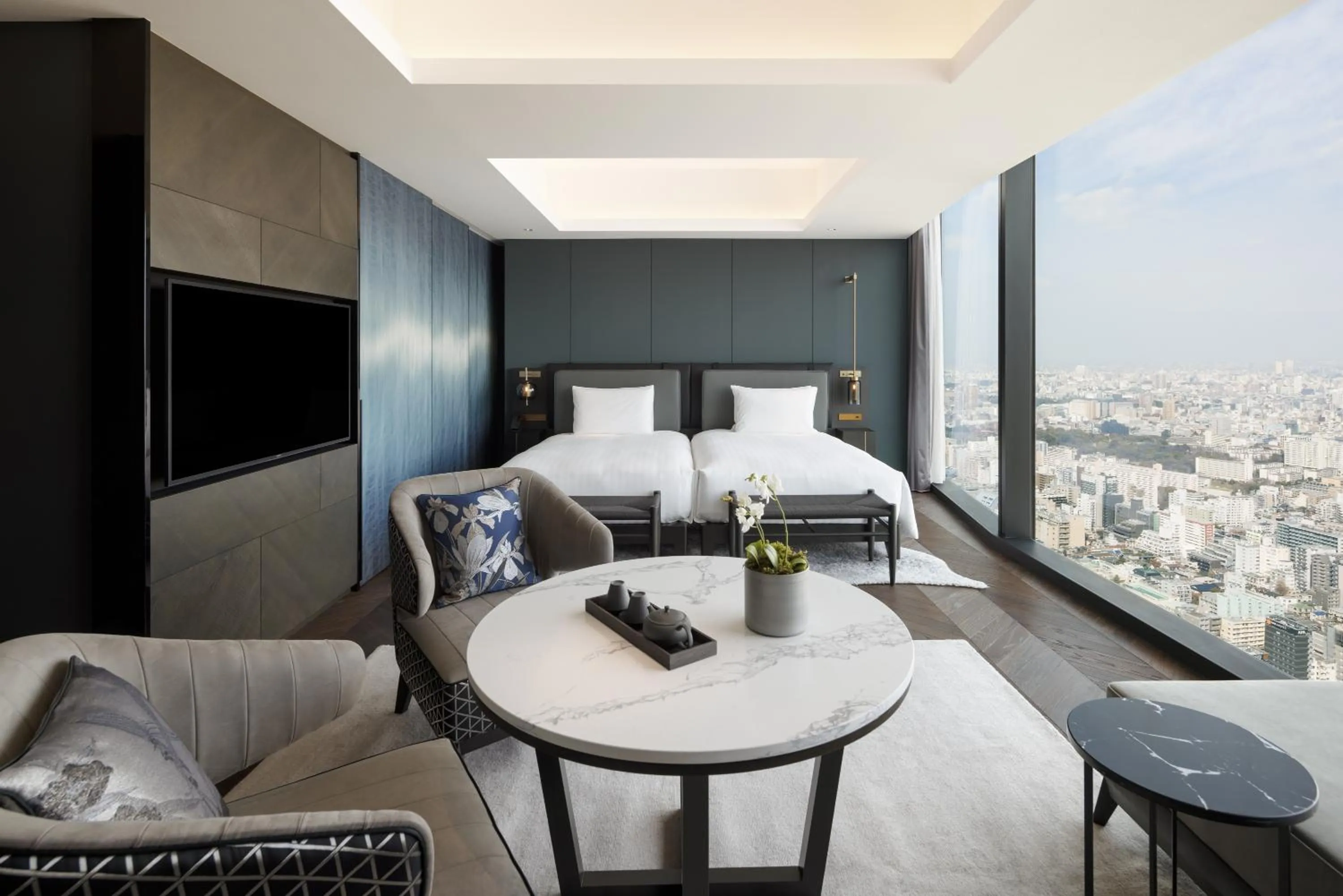 Seating area, Bed in BELLUSTAR TOKYO, A Pan Pacific Hotel