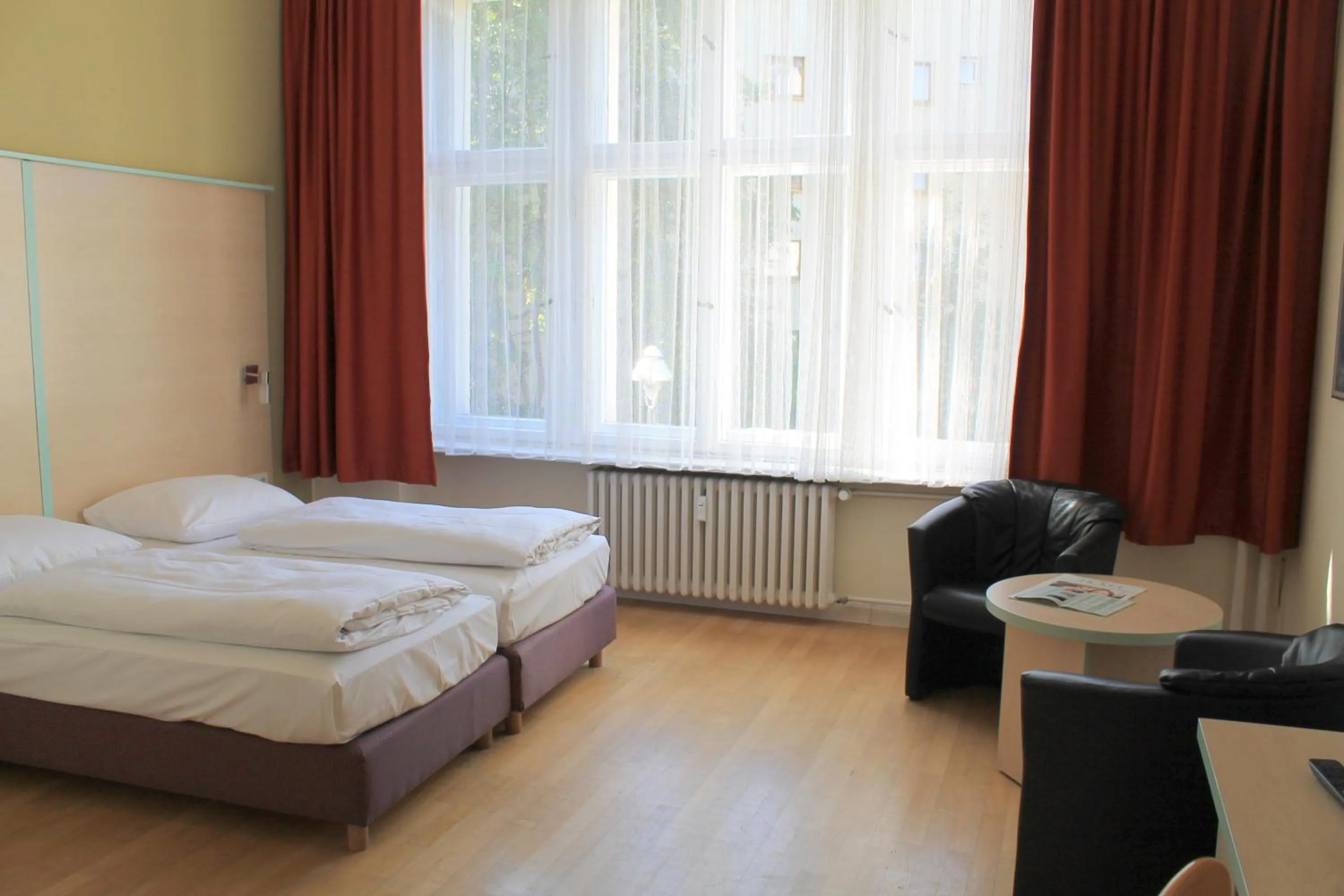 Photo of the whole room, Bed in Hotel Hansablick