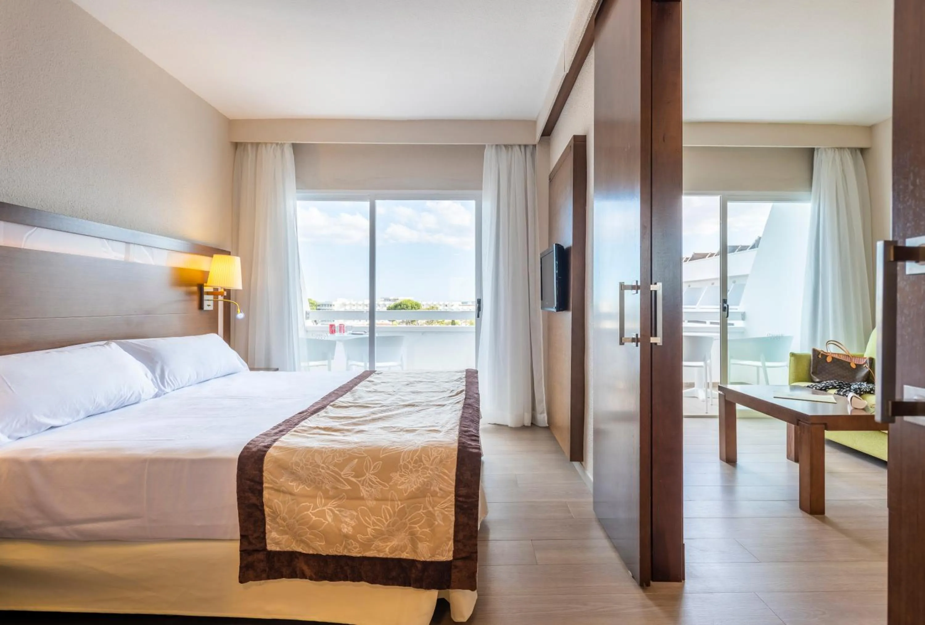 Bed in Hotel Condesa