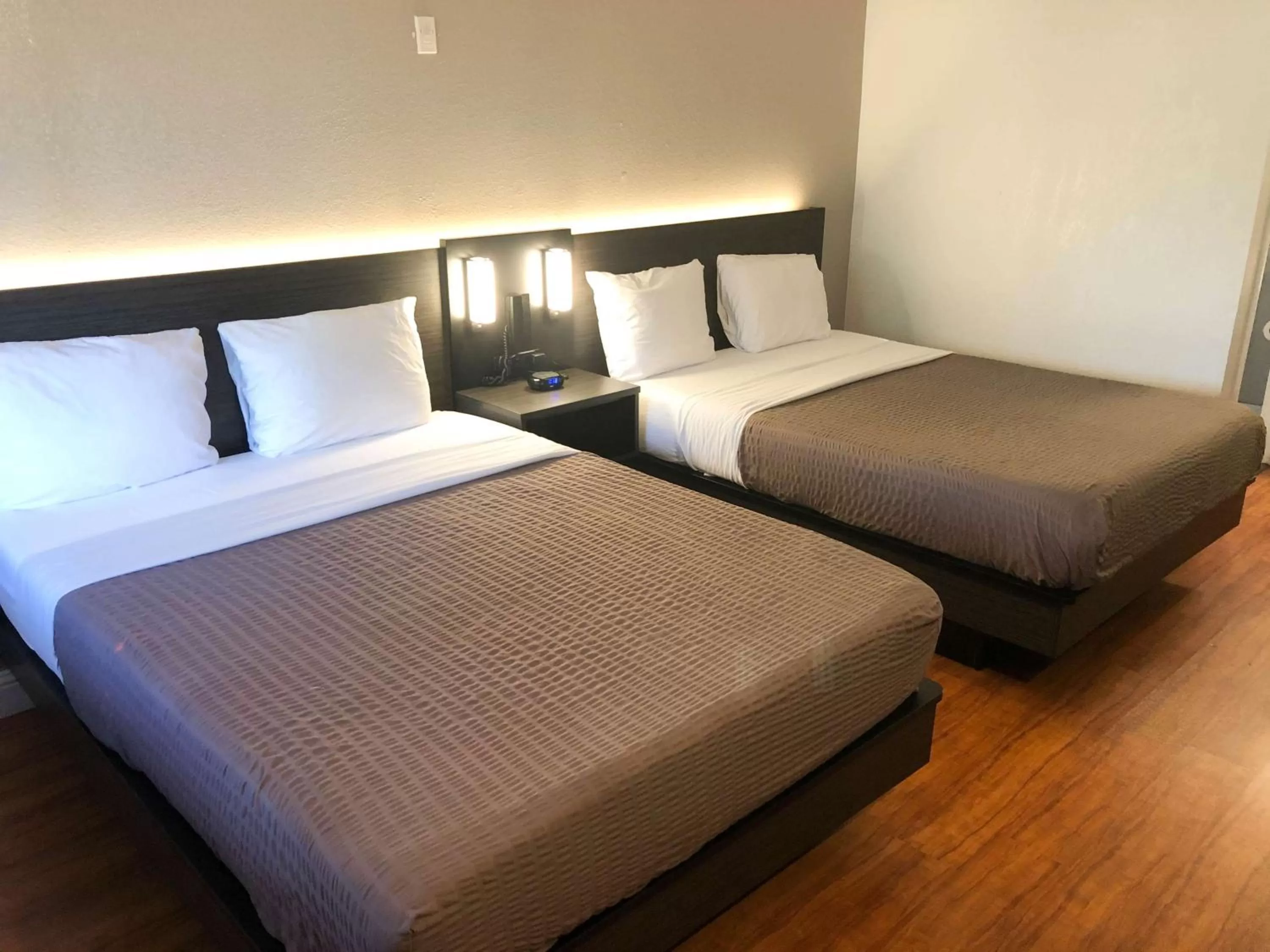 Queen Room with Two Queen Beds - Disability Access - Roll In Shower in Motel 6 Sacramento, CA - Natomas