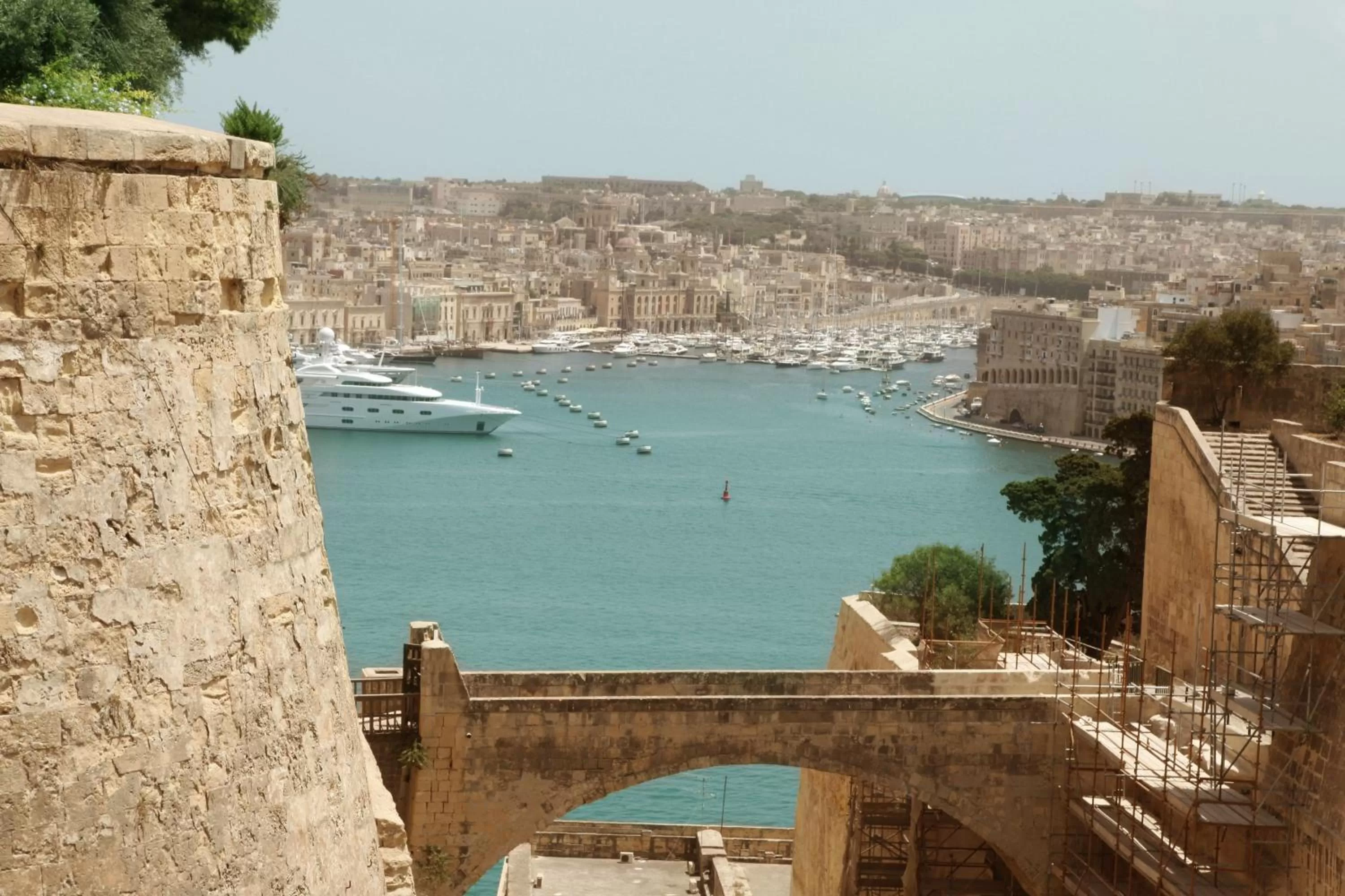 Nearby landmark in Chapter 5 Hotel