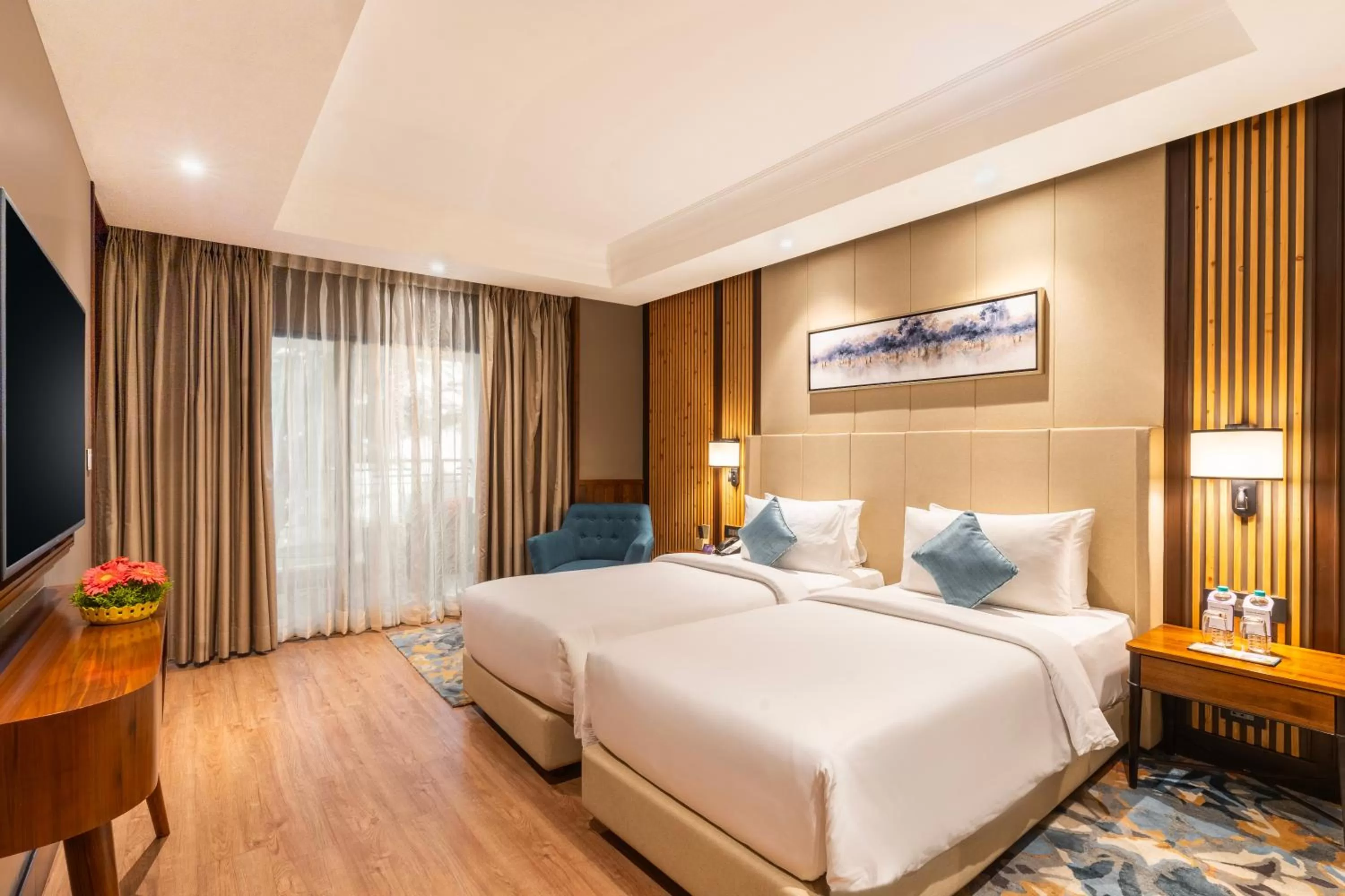 Bed in Radisson Blu Resort Dharamshala