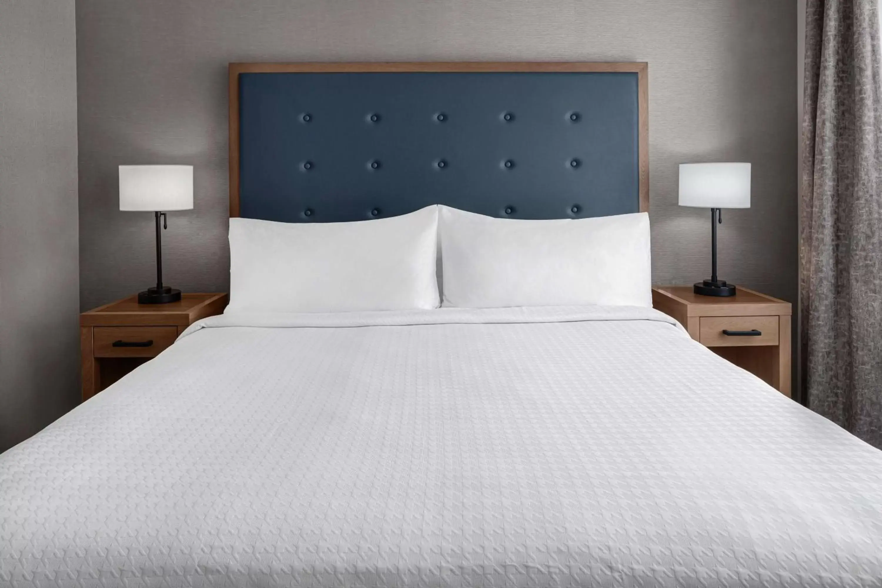 King Studio with Roll-In Shower - Disability Access/Non-Smoking in Homewood Suites by Hilton Boston Woburn King Studio with Roll-In Shower - Disability Access/Non-Smoking in Homewood Suites by Hilton Boston Woburn